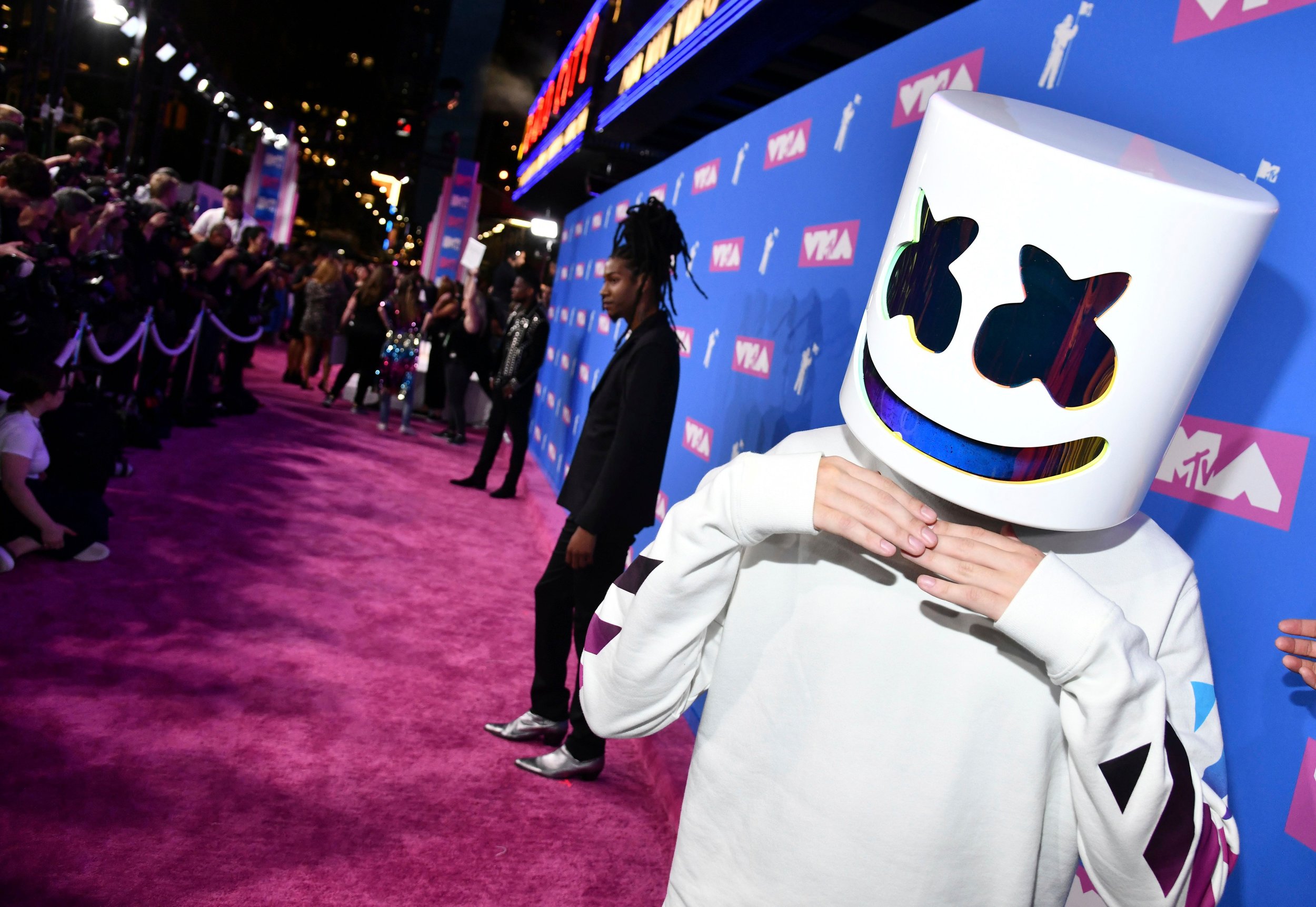 mtv-vma-marshmello.jpg