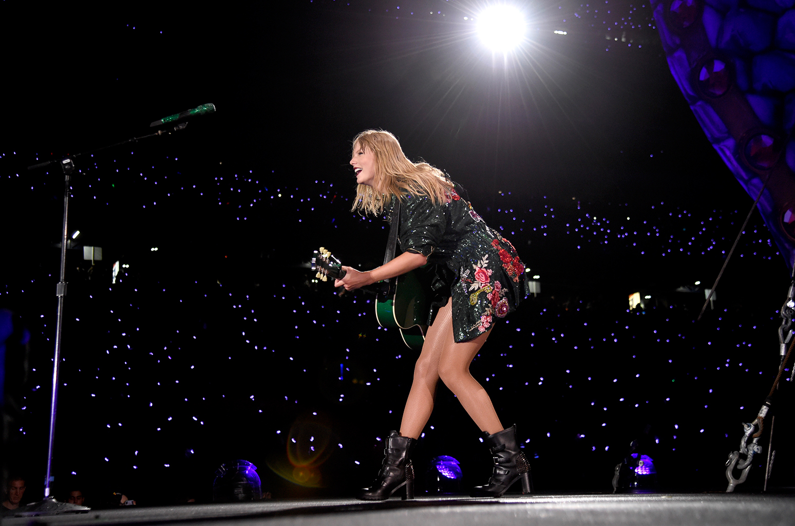 taylor-swift-gillette-stadium-reputation-tour-july-26-2018-billboard-1548.jpg