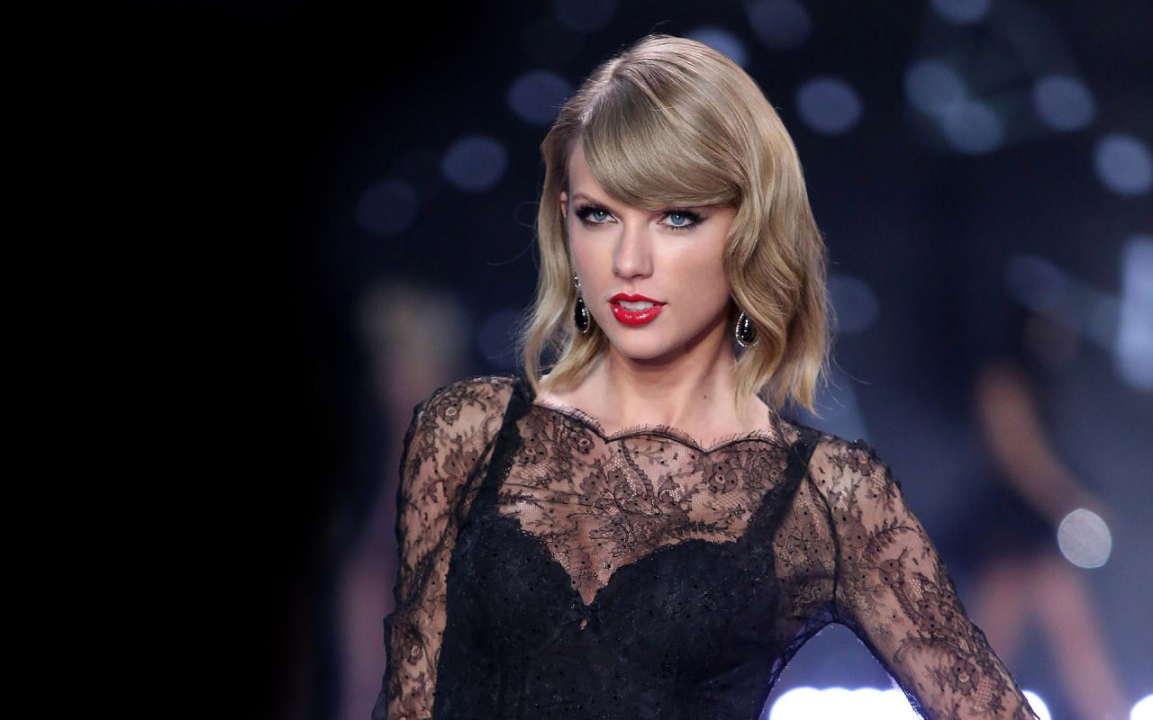 Taylor Swift Gave an Empowering Speech To Her Fans During Concert: "Be Kind To Yourself"
