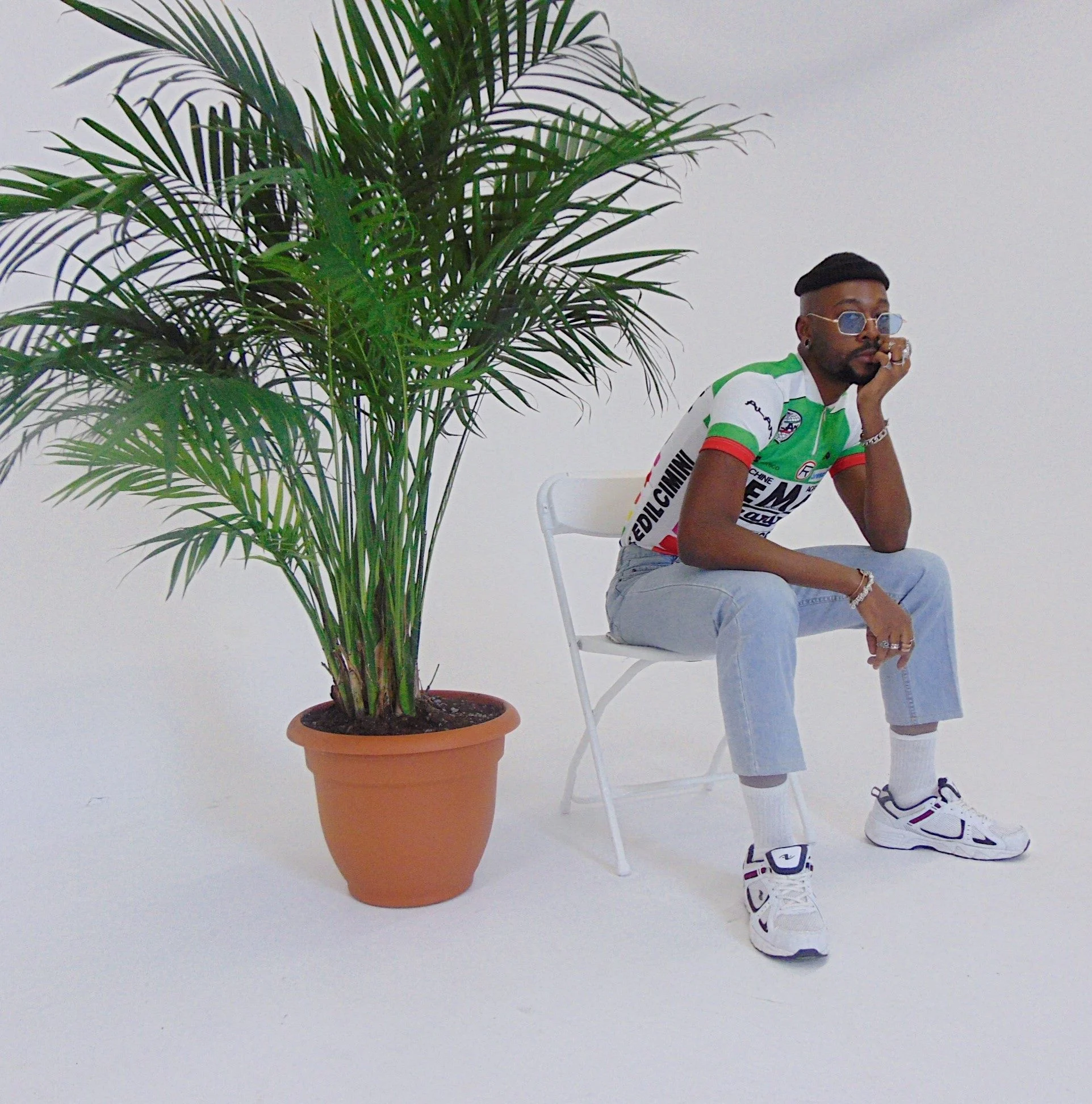 RADAR: Desiire's Latest Song Will Take You to Paradise