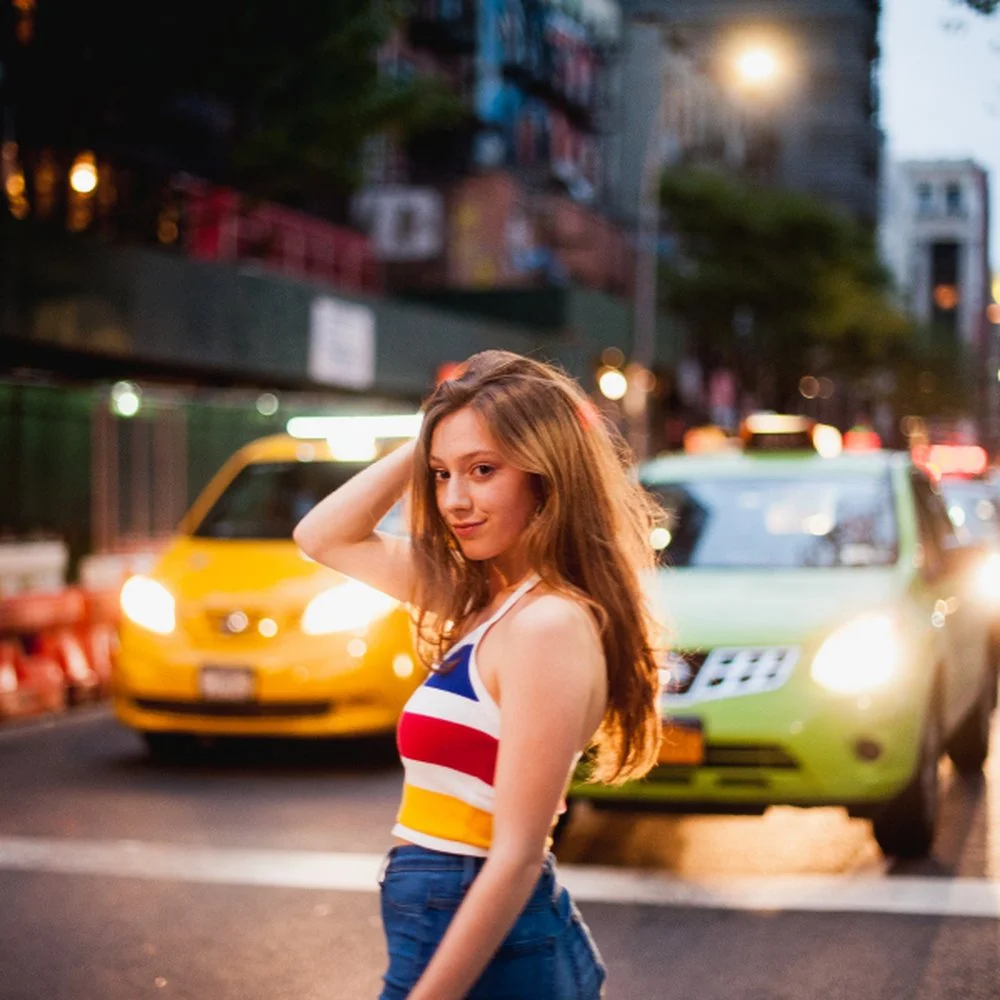 Premiere: Gina Brooklyn unveils poetic heart-melting single "Falling Away"