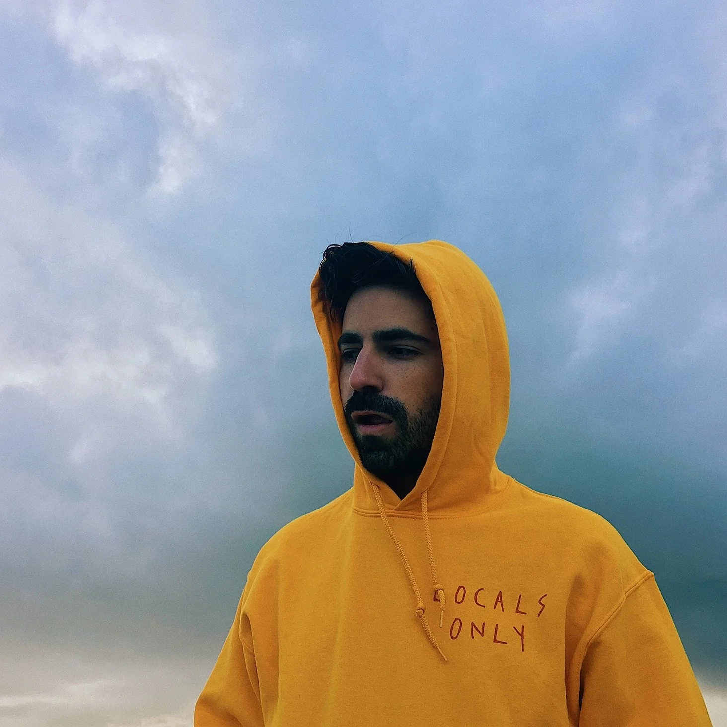 Felix Cartal Immerses Us In A Summer Vibe In The Middle Of Winter