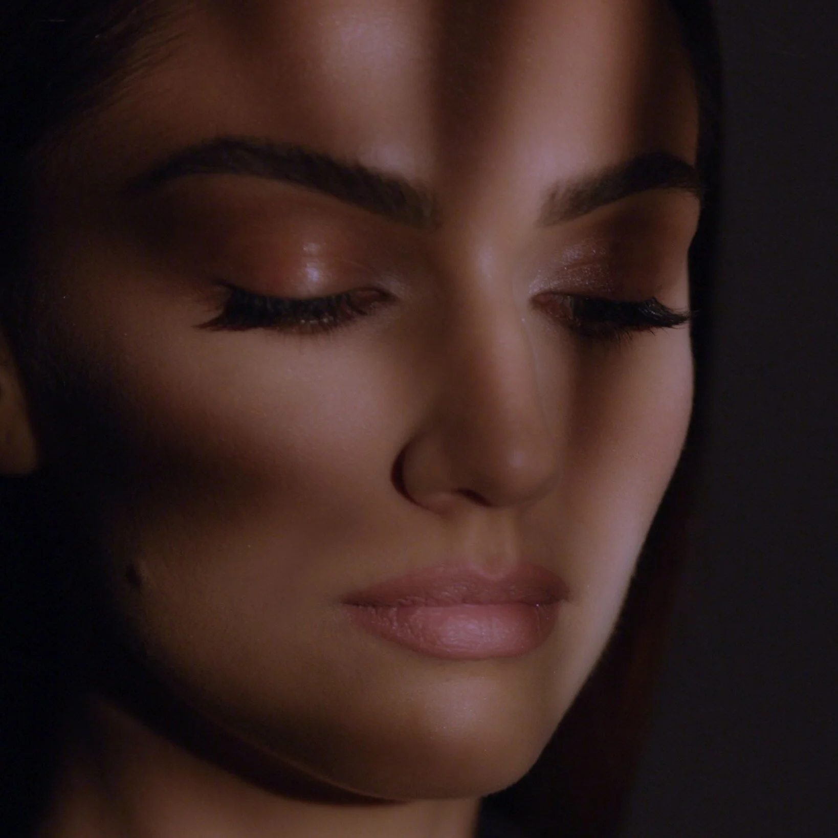 Watch Morena Display Her Modeling Skills In New Video “Journey”