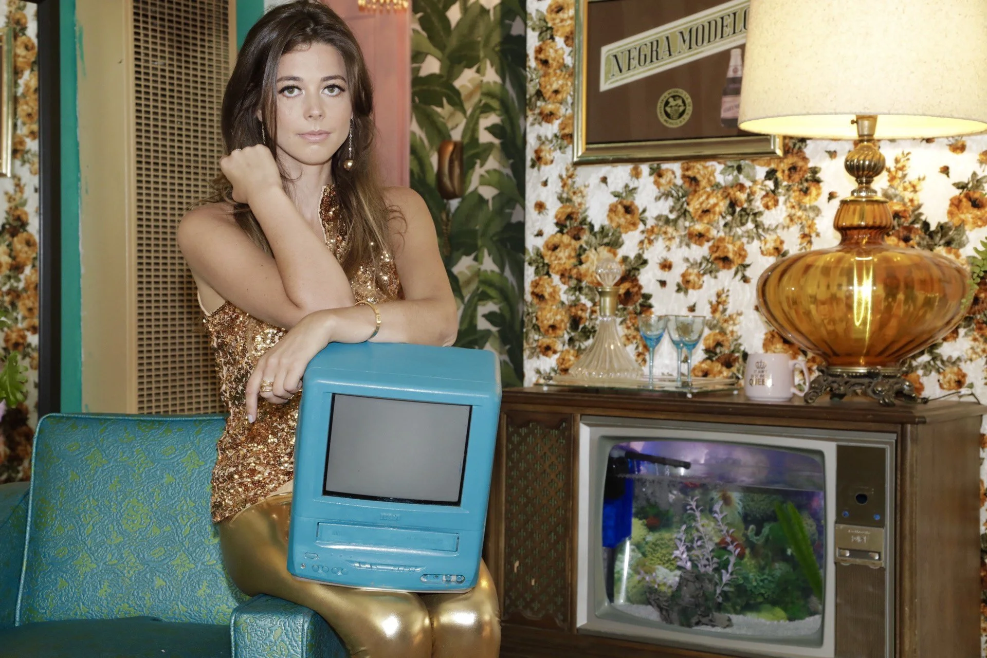 LA Singer Elodie Rêverie Releases New Single “Not All Bright Women Live In Bed”