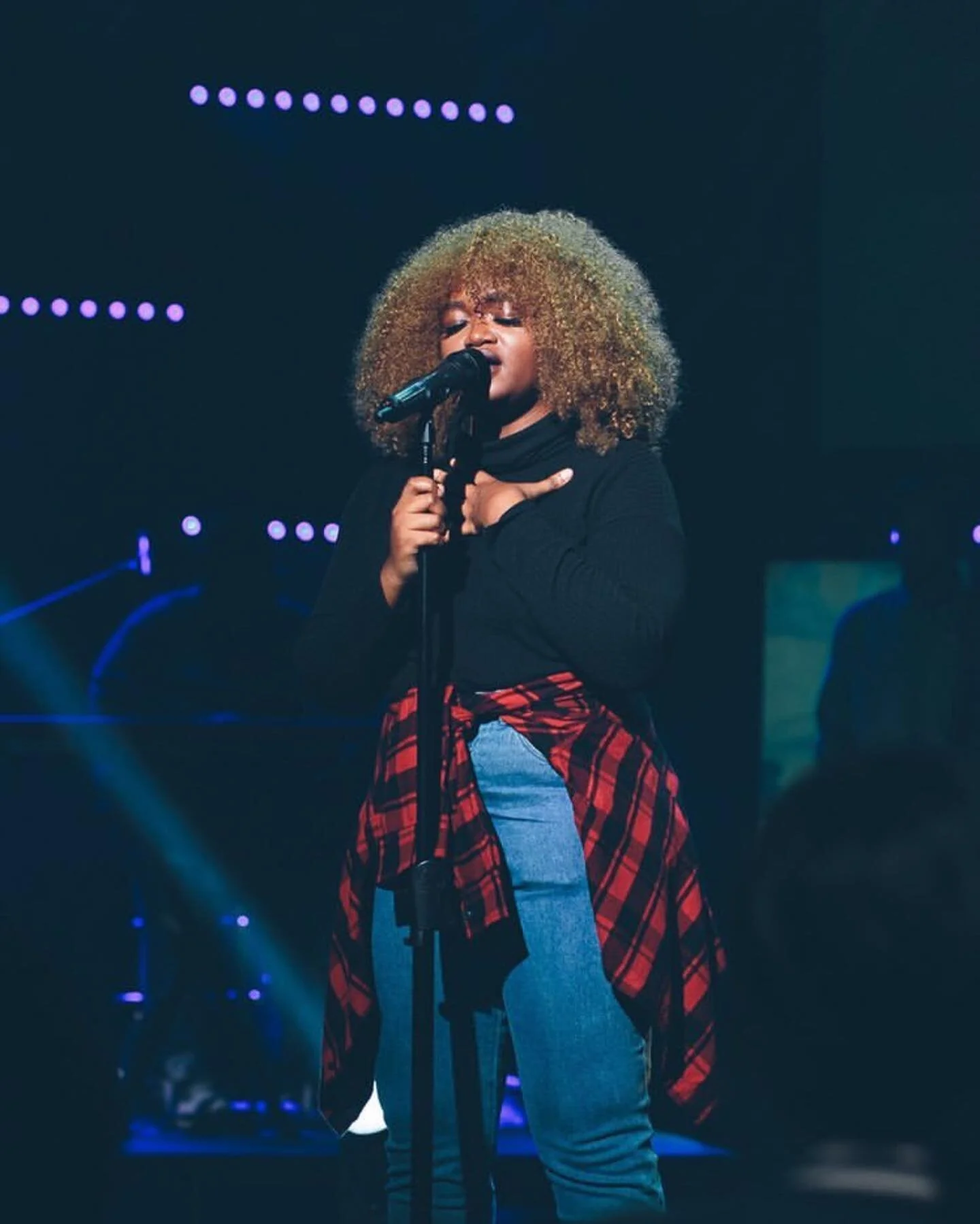 American-Nigerian Singer Ayo Presents The Uplifting Single "Direction"