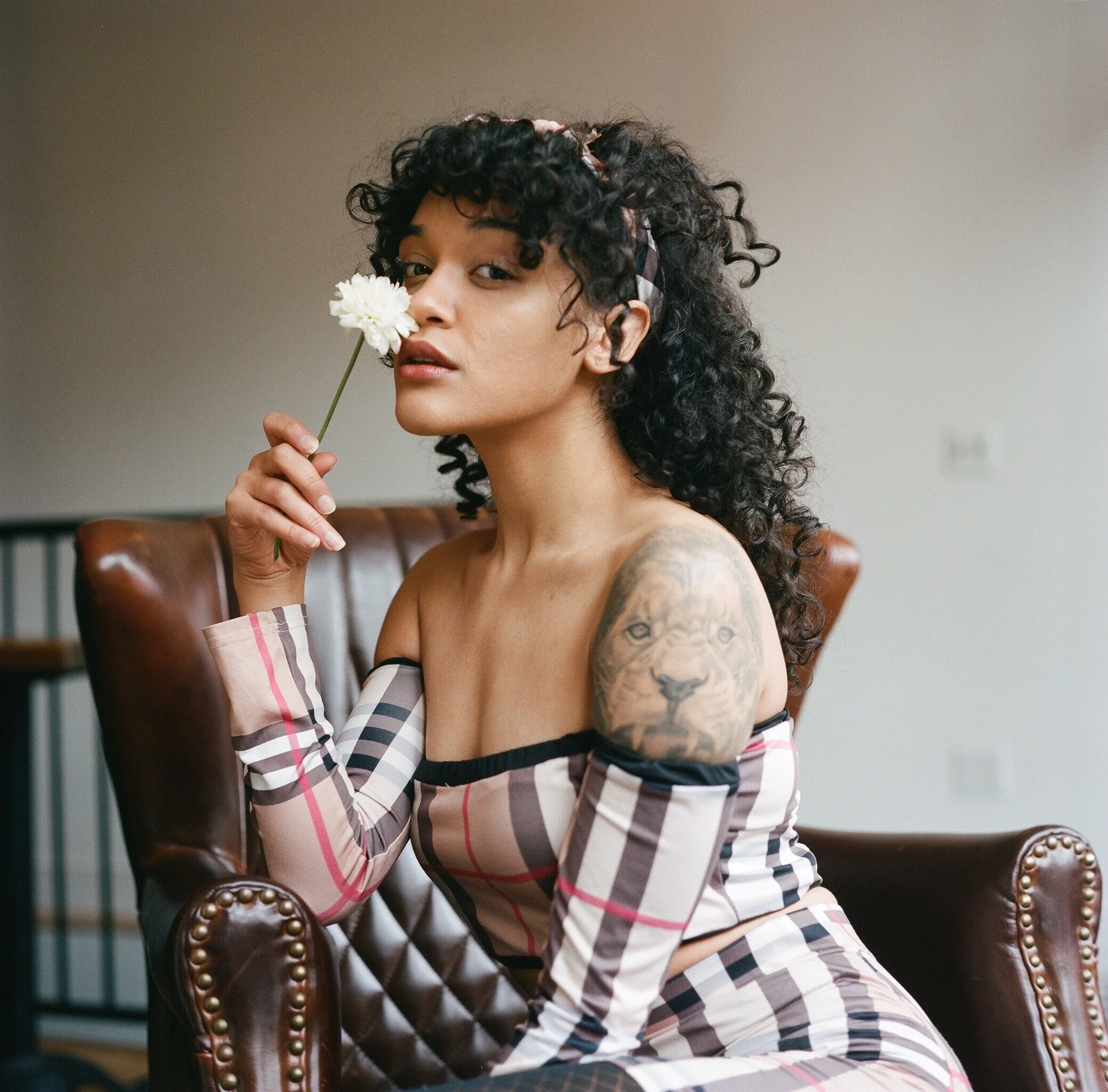 Brooklyn Singer Aura Offers A Melodic Breeze Of “Spring” Through Her New Single