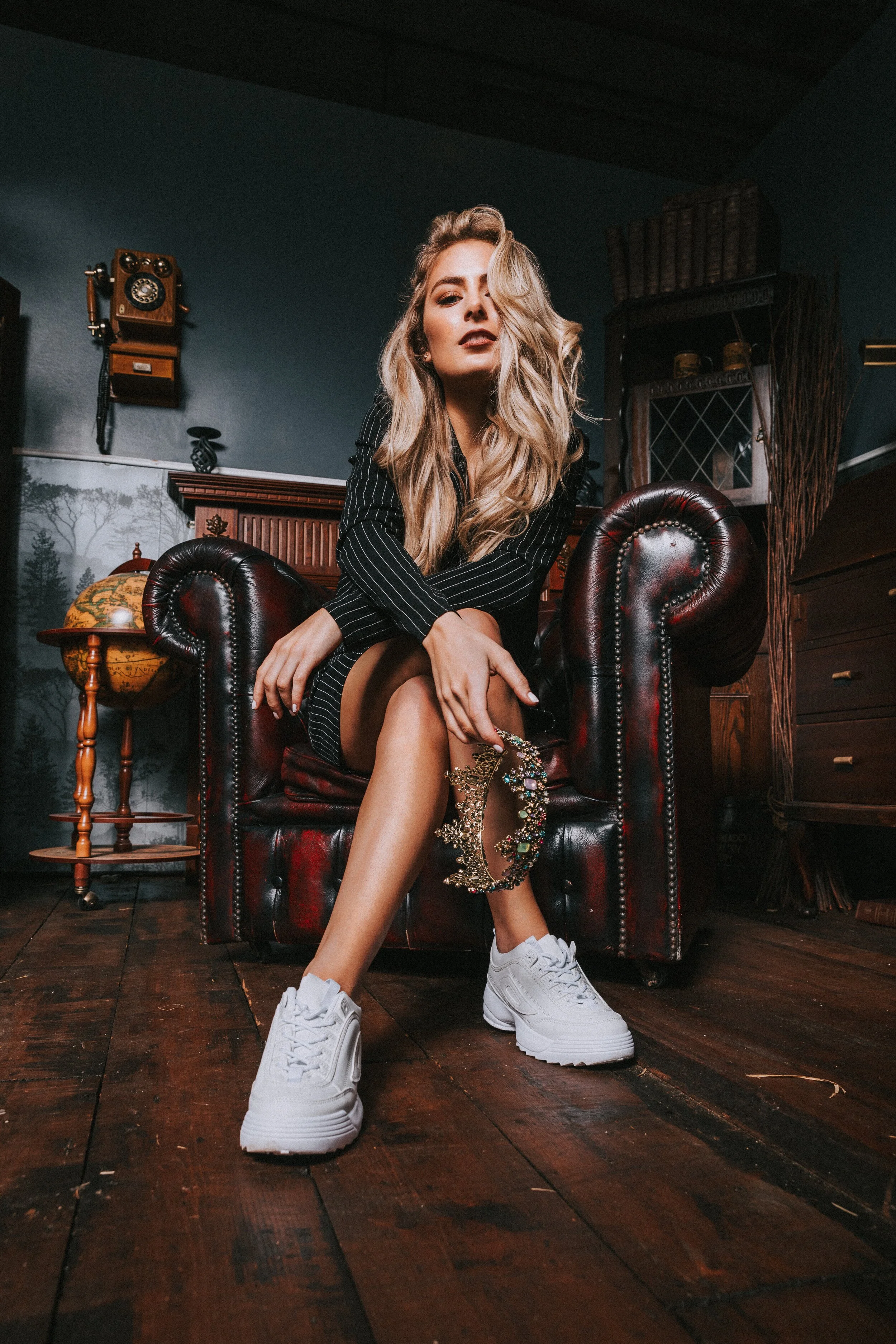 Olivia Deane Embodies The Role Of A “Cynical Queen” In Her New Single