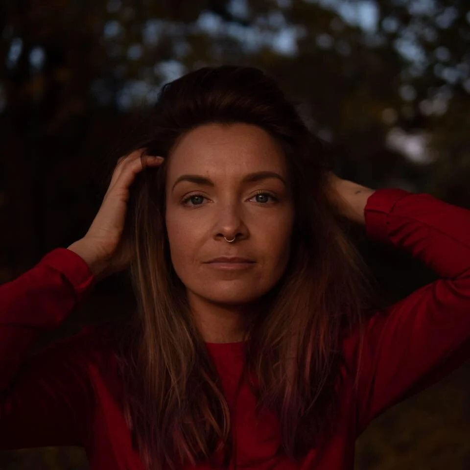 Swedish Songstress Simona Vinternatt Offers A Pampering Single “I Dream Of You”