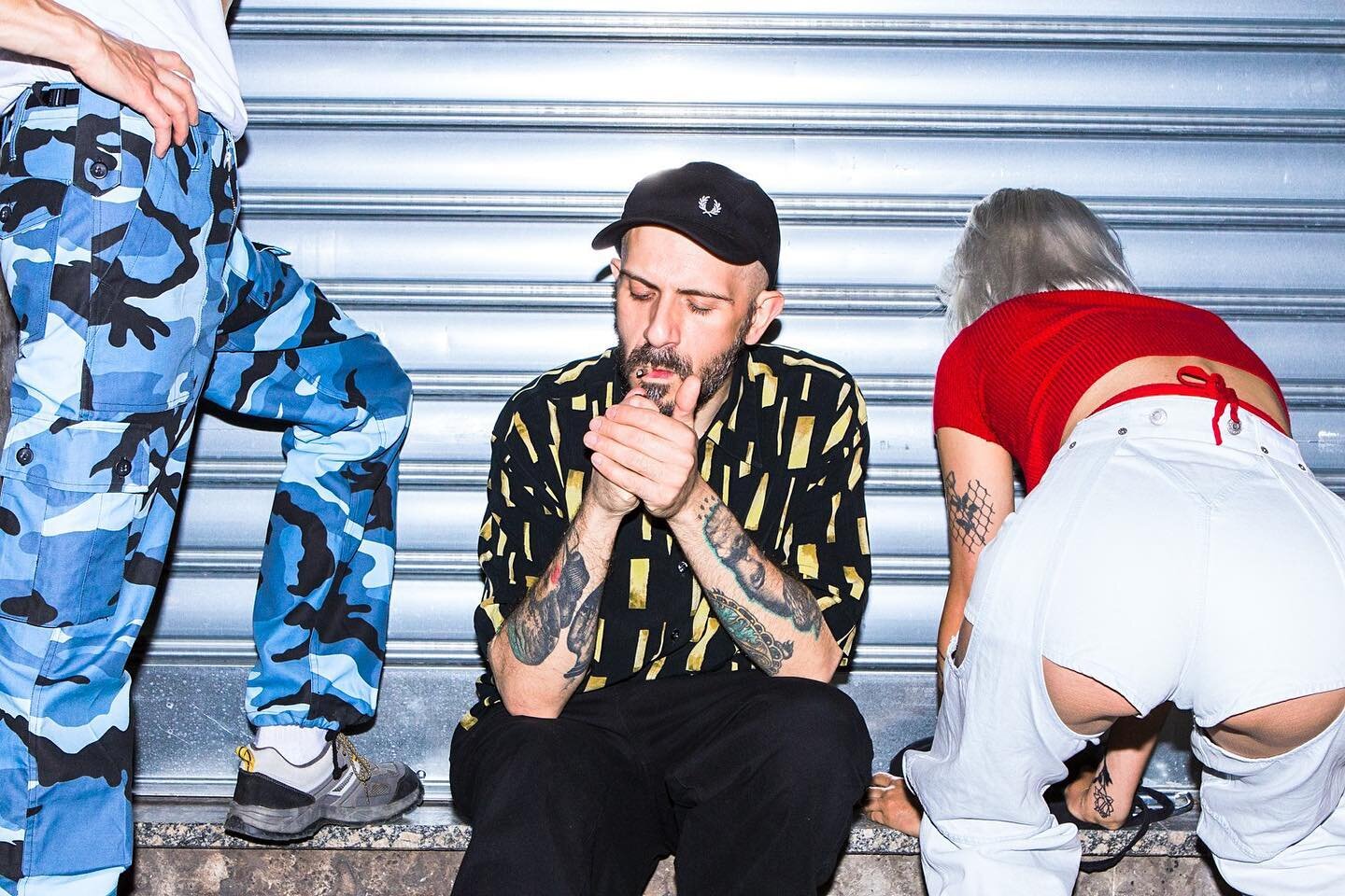 Get Familiar With This Dark and refreshing Italian indie pop : “Microphones” by EXWYFE