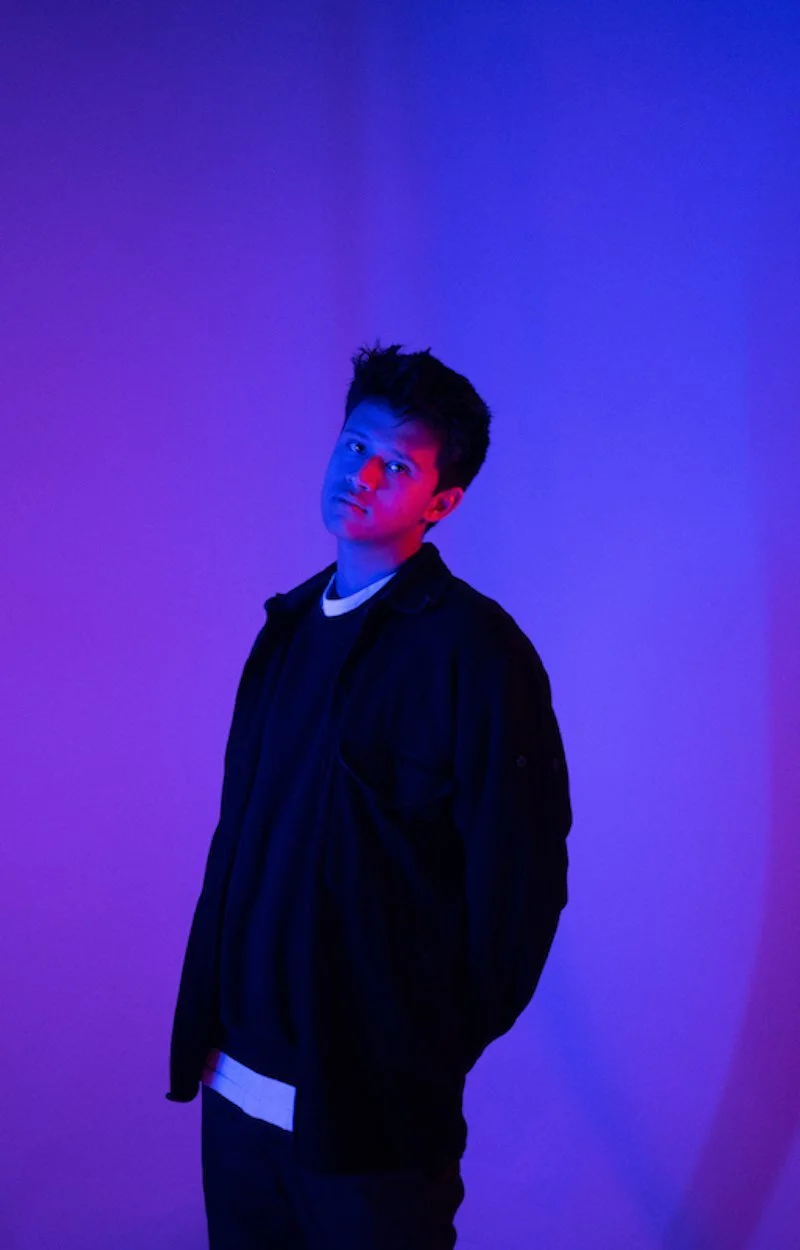 Avry’s Collaborates With Prznt Creating An Enticing New Single “Running Dance”