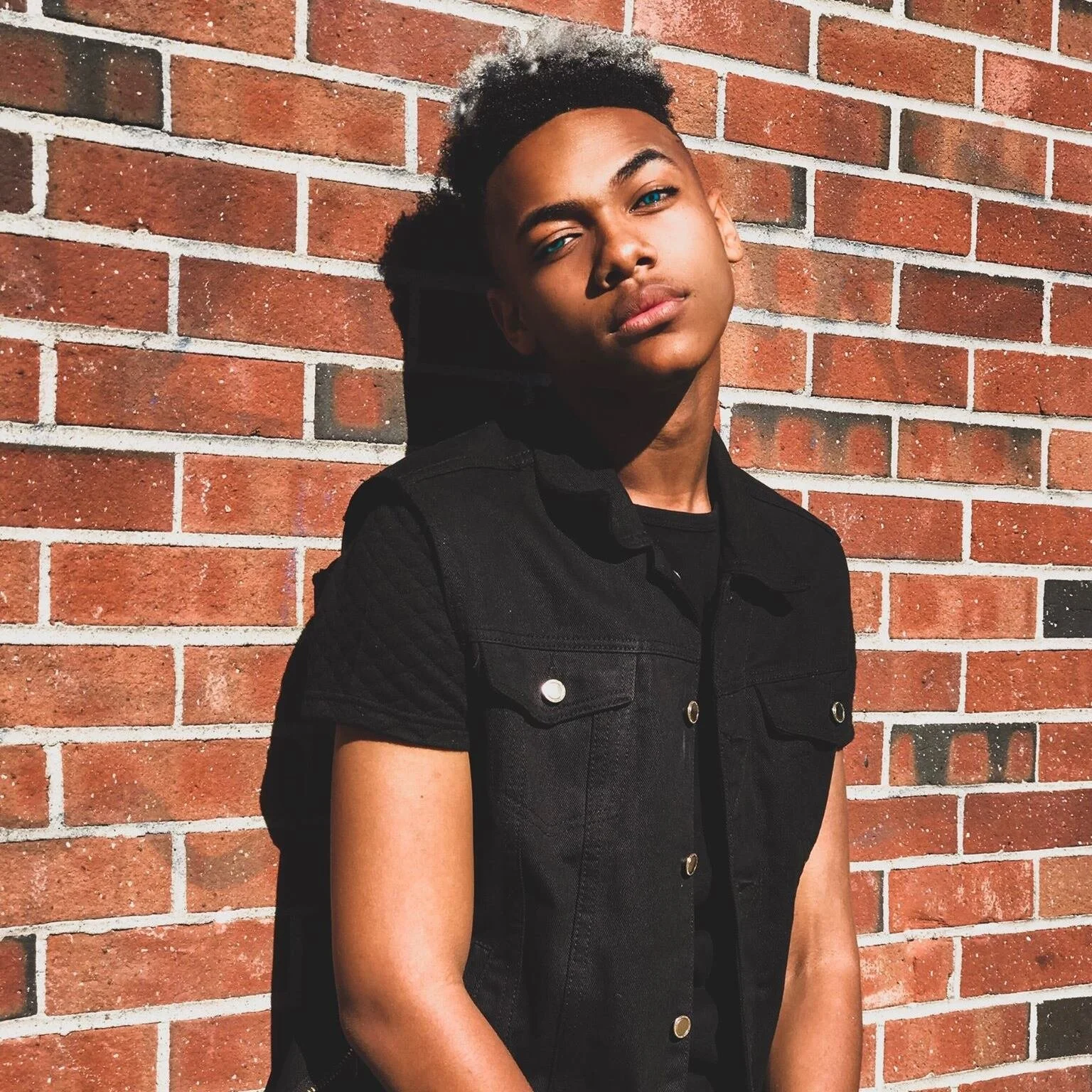 Isaac Brown’s Stirring New Track “She Want It All (All Of Me)”