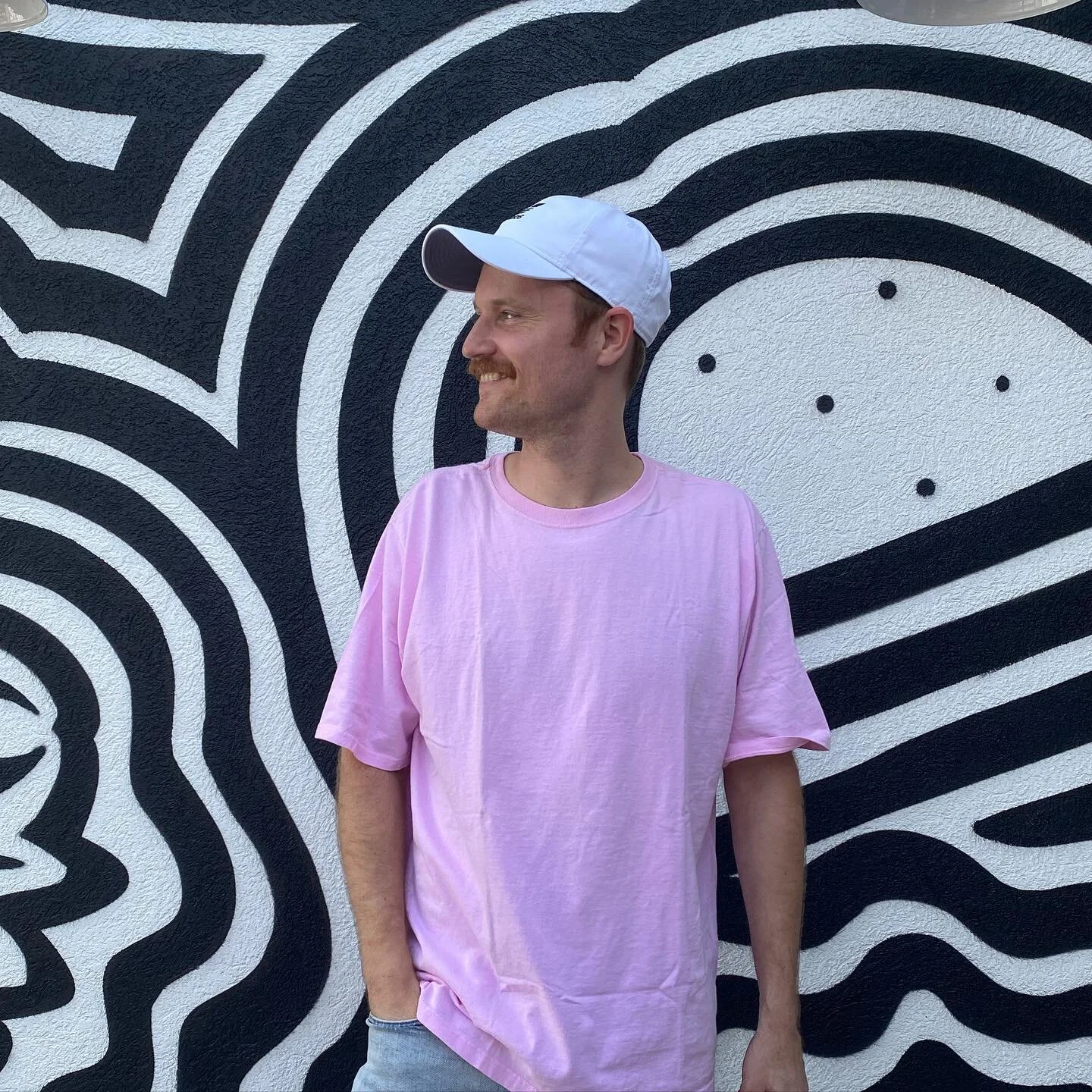 Abe Parker Offers A heartwarming Track Filled With Magic Entitled "80 Dollars"