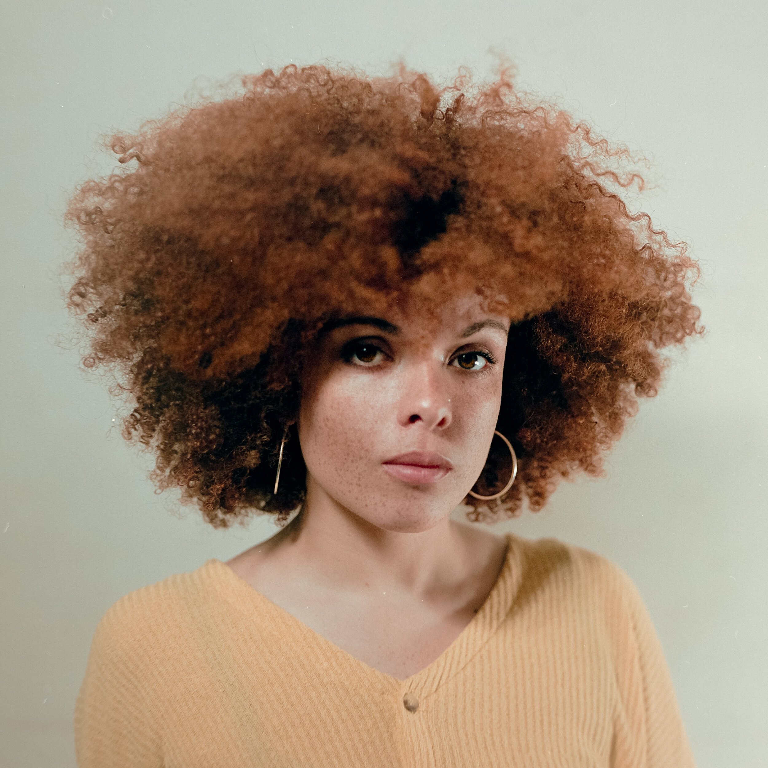 Daisy Godfrey Surfaces With A New Release “Fade Away”