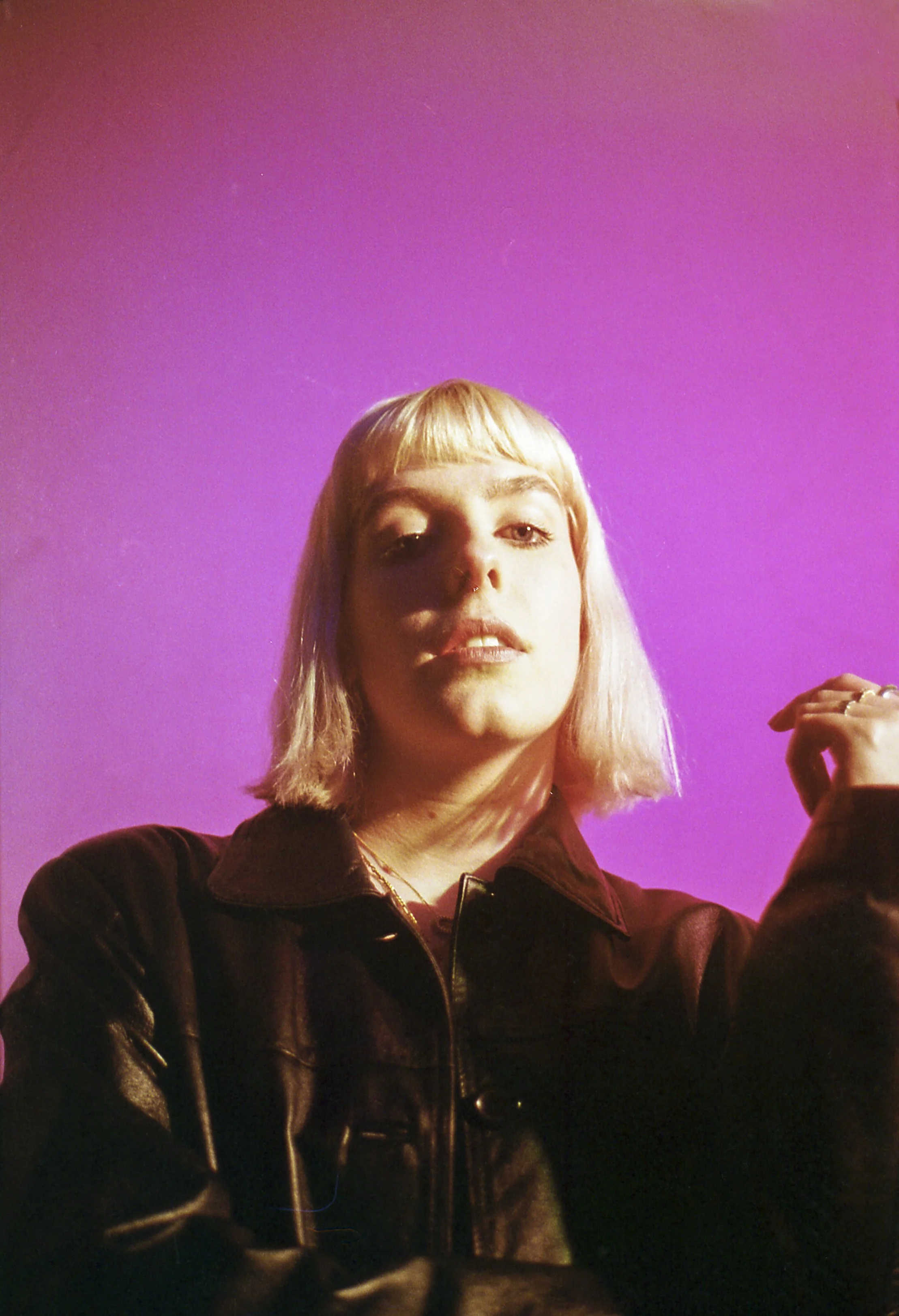 Blle Showcases An Engaging New Track “Keep Repeating”