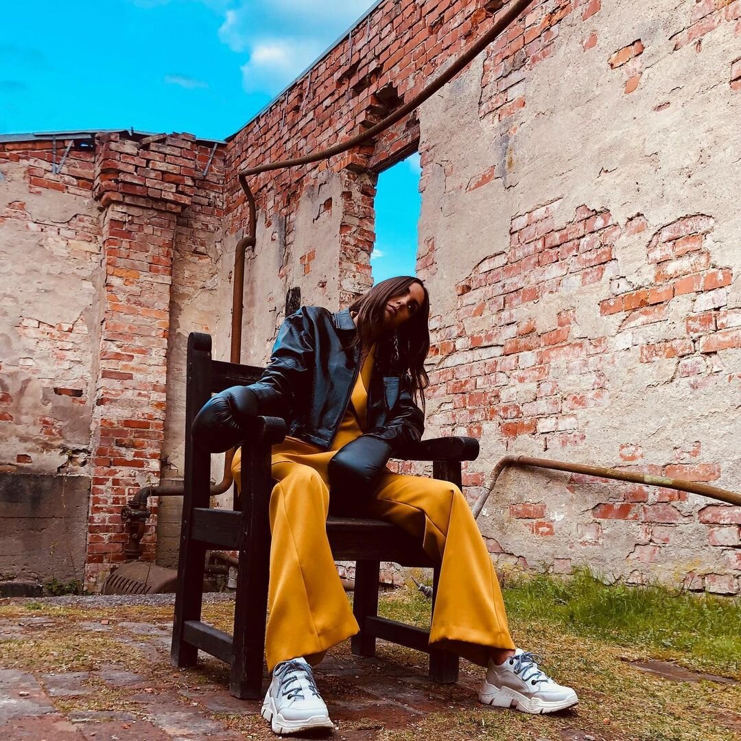 Neimy embodies a skeptical Mind through her latest single "Prove Me Wrong."