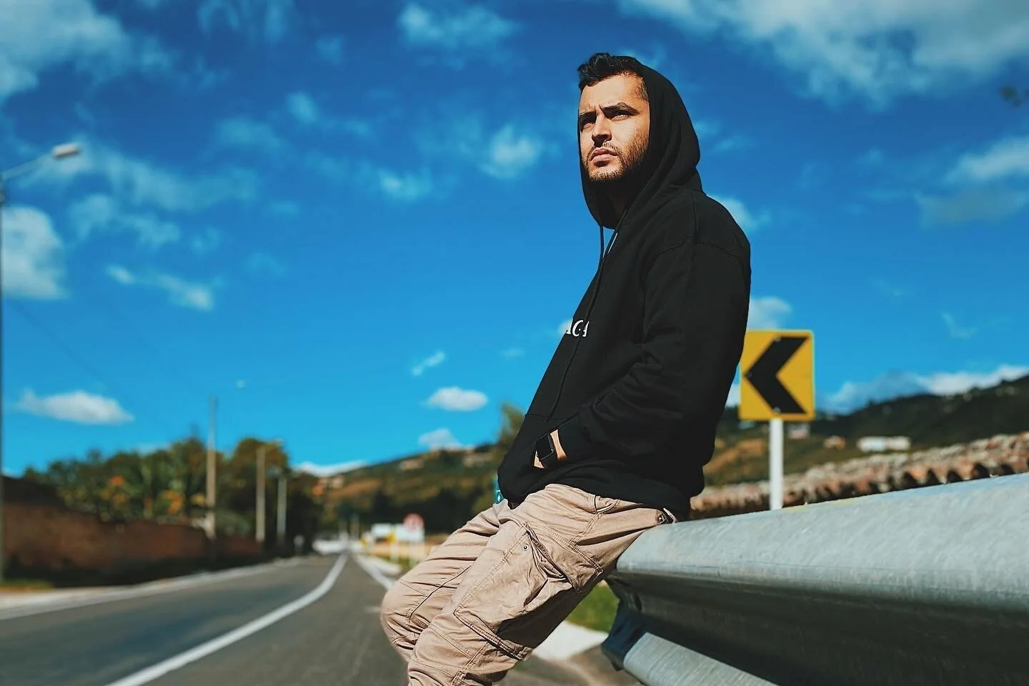 MOSKA’s Perfectly Electrifying New Single “Paraiso”|ft. Henao