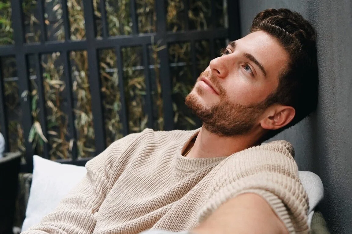 Jake Adler’s New Single Is “Effortlessly” Romantic