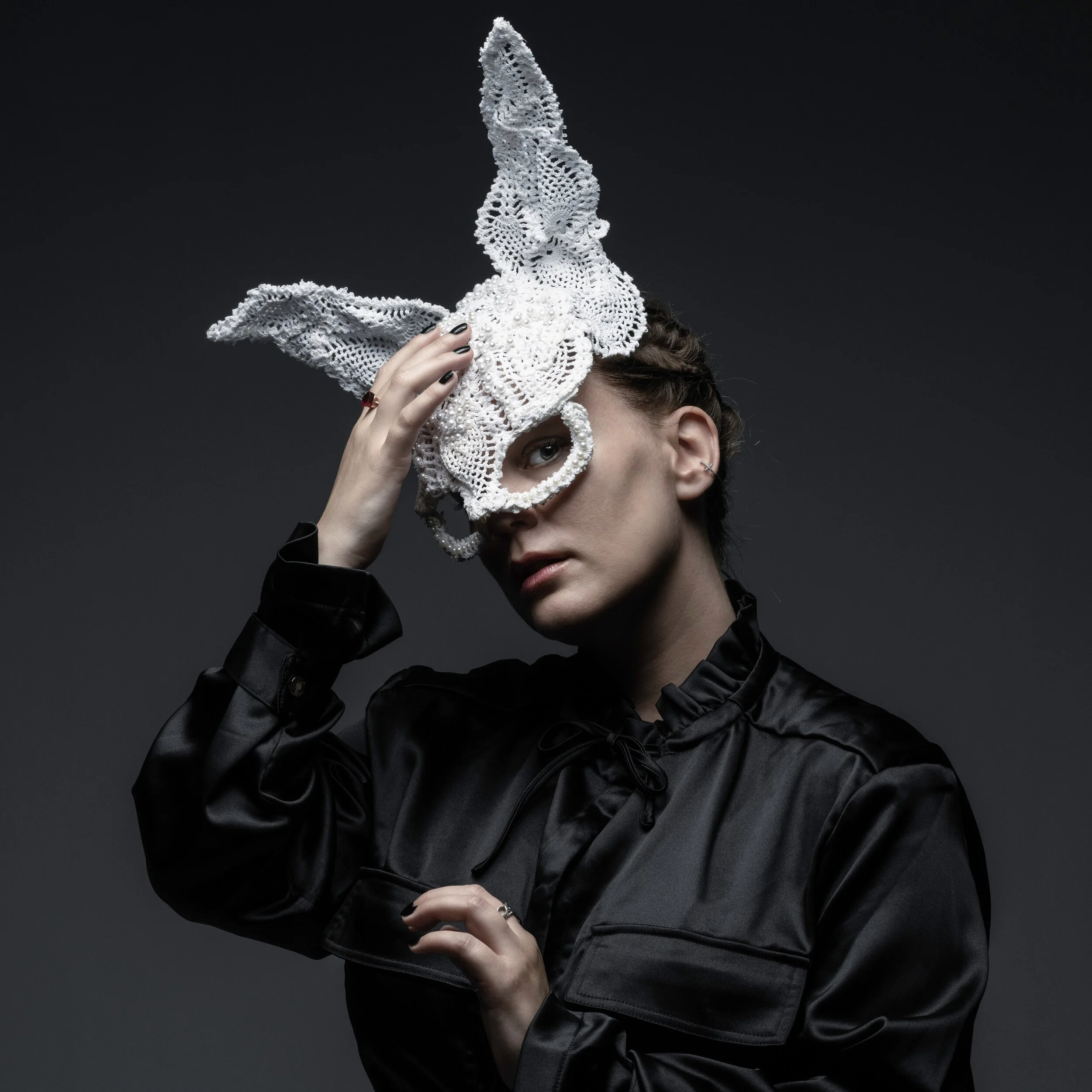 Jakobina’s Energetic New Track “Dolphins”