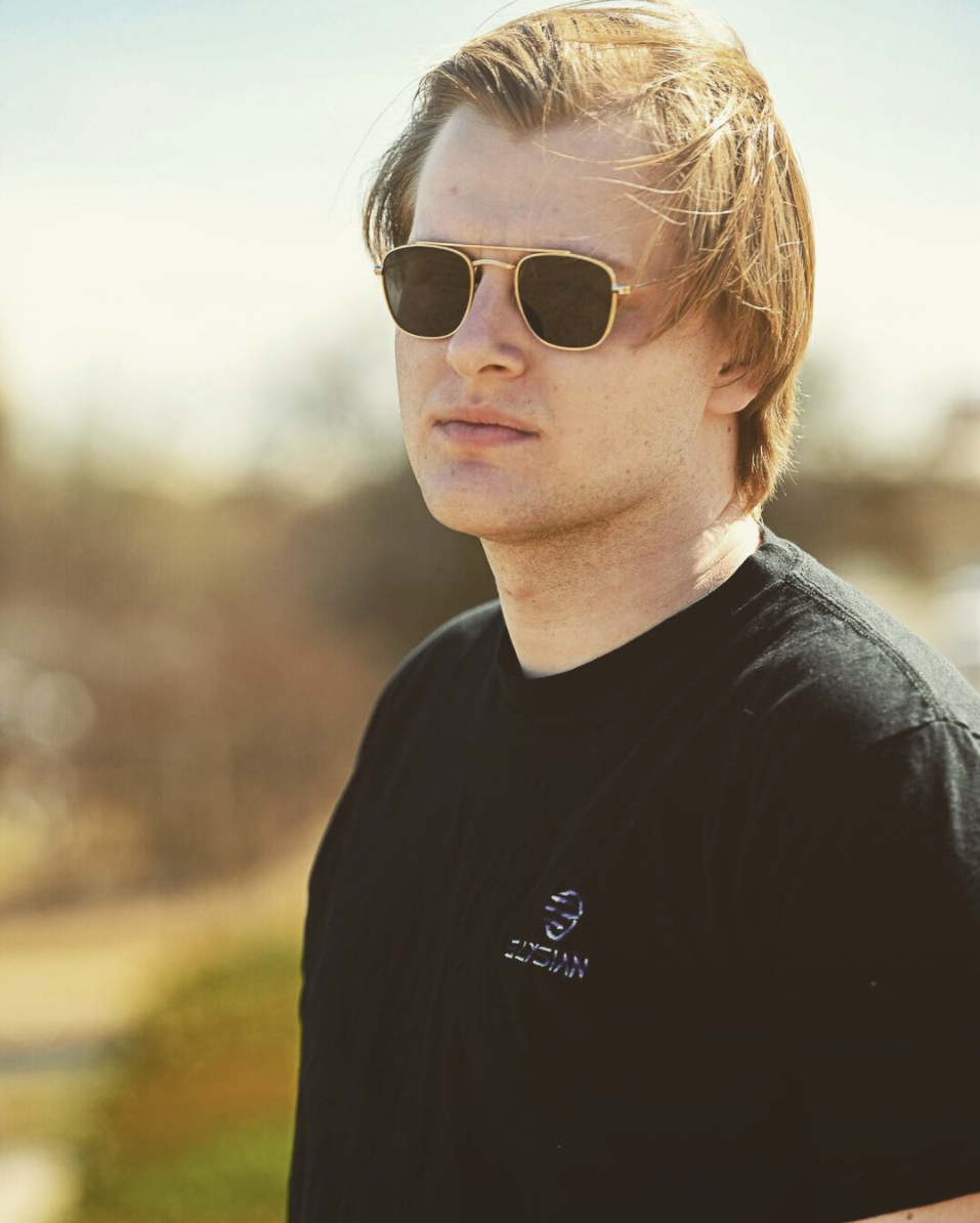 BOS x ELYS!AN Create Future House Hit “Stargazing"