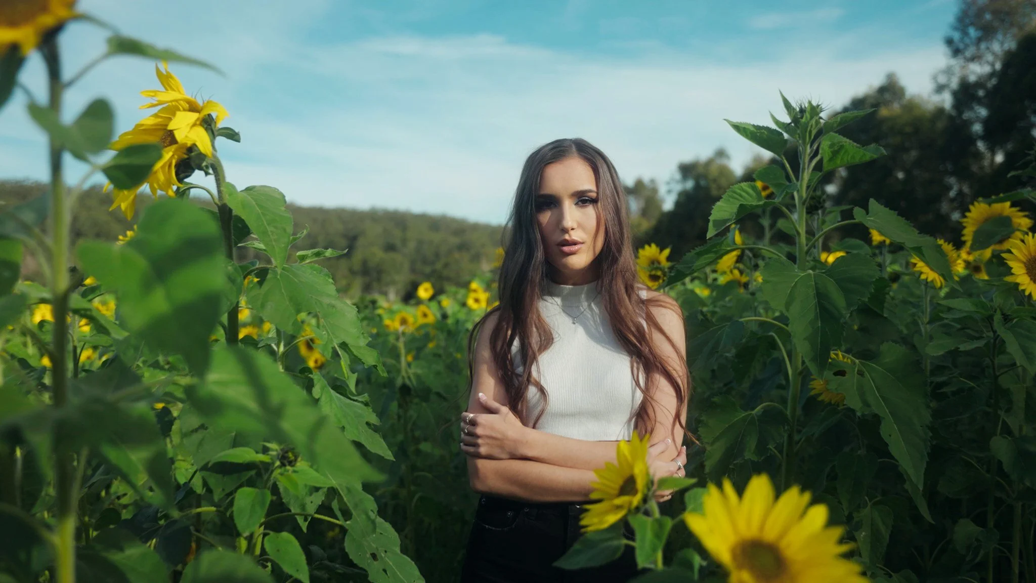 Even Though It’s Painful, Elaskia “Can’t Help But Loving You”