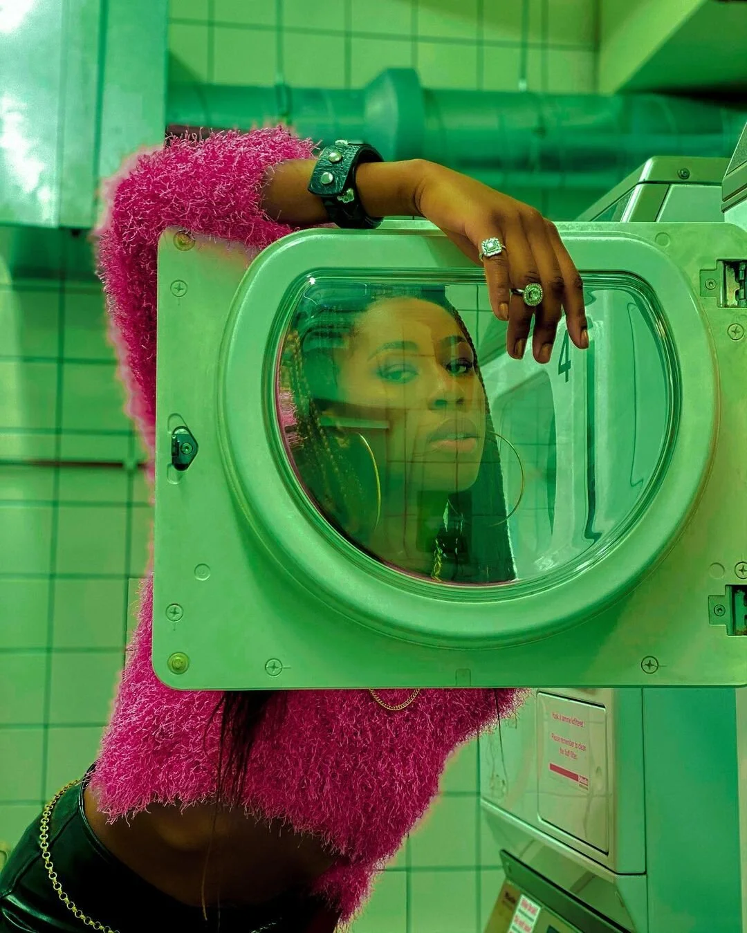 Surrender To Norwegian Pop Artist Uzia’s “Best Bad Idea”