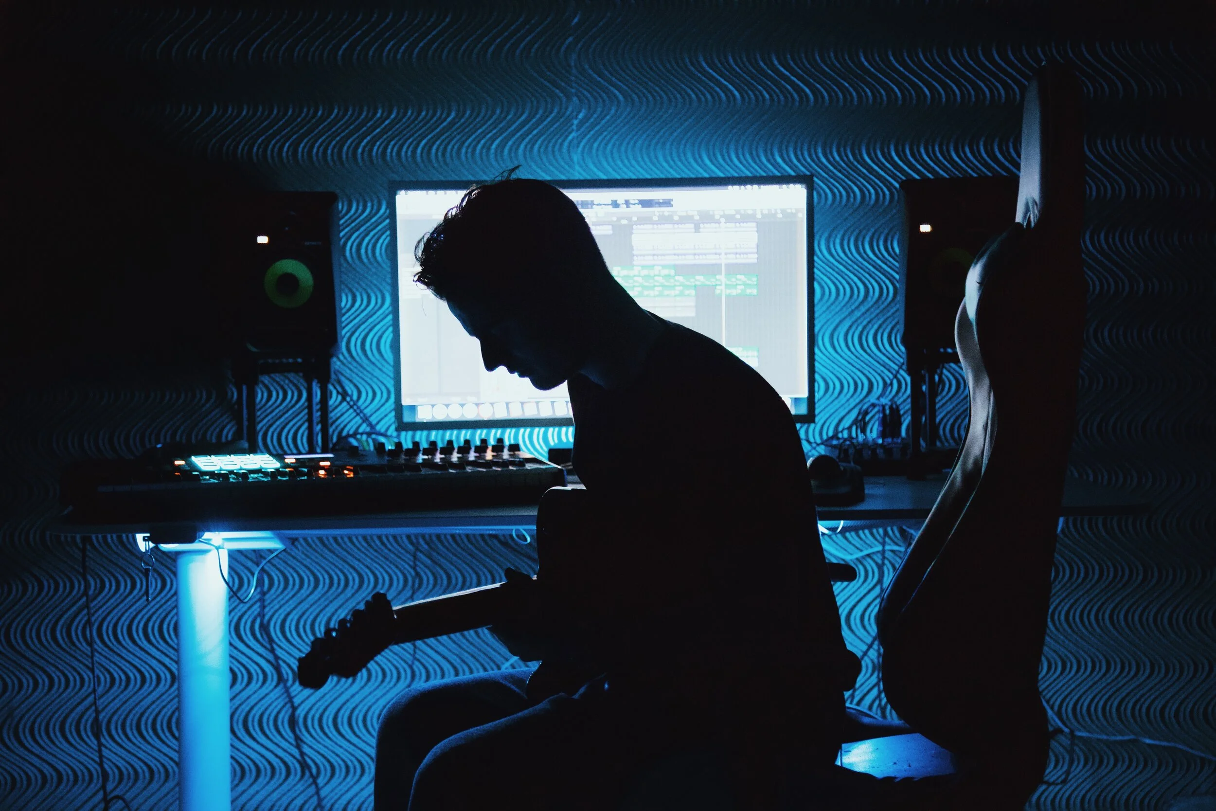 Julian Del Grosso Teams Up With ZachInLove And Zak Dossi To Offer The Single "Just a Hobby"