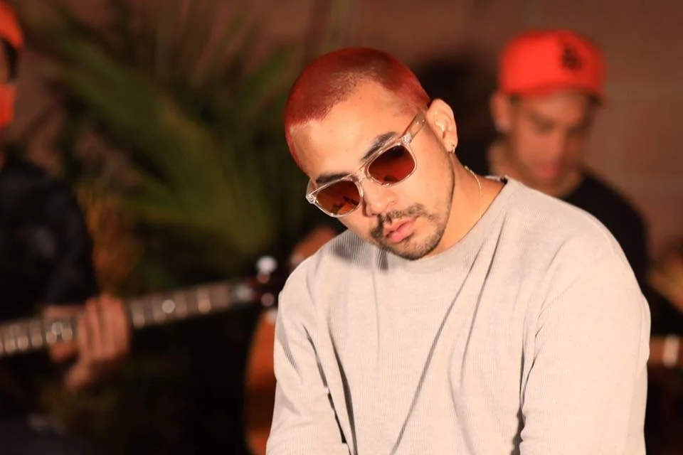 All you need is time, a snappy pop-reggae track Garrett Douglas "Under The Sun"