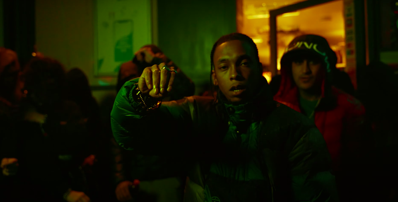 Watch How It Feels Like “Walking StreeT” With Mugun