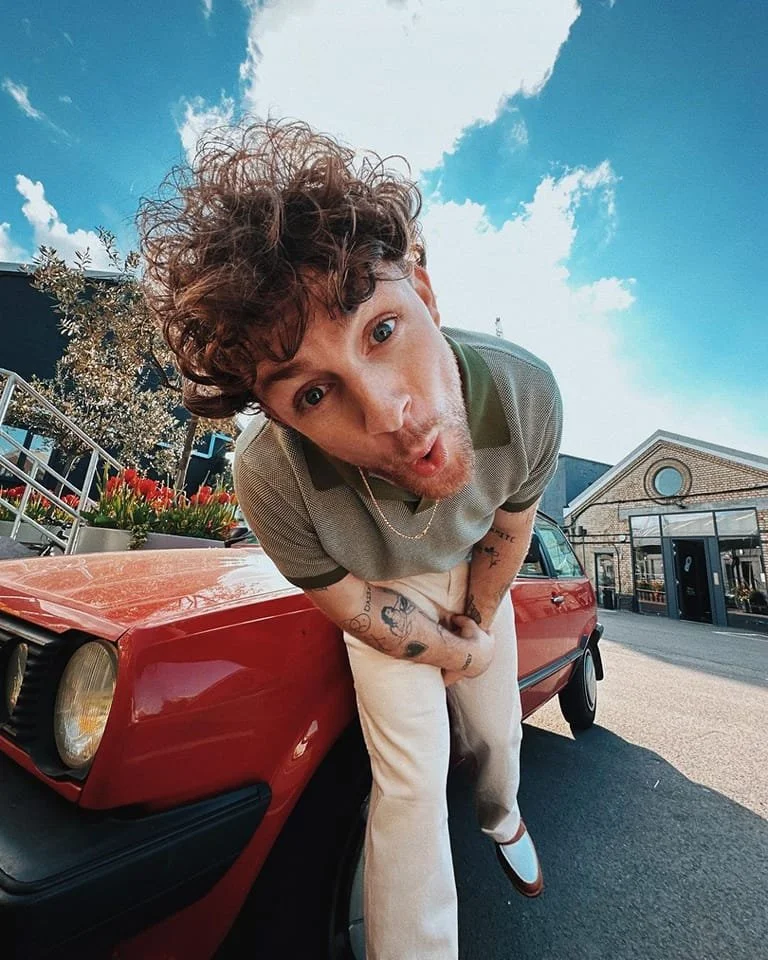 Electric Ecstasy: Tom Grennan's Vibrant Anthem “How Does It Feel”