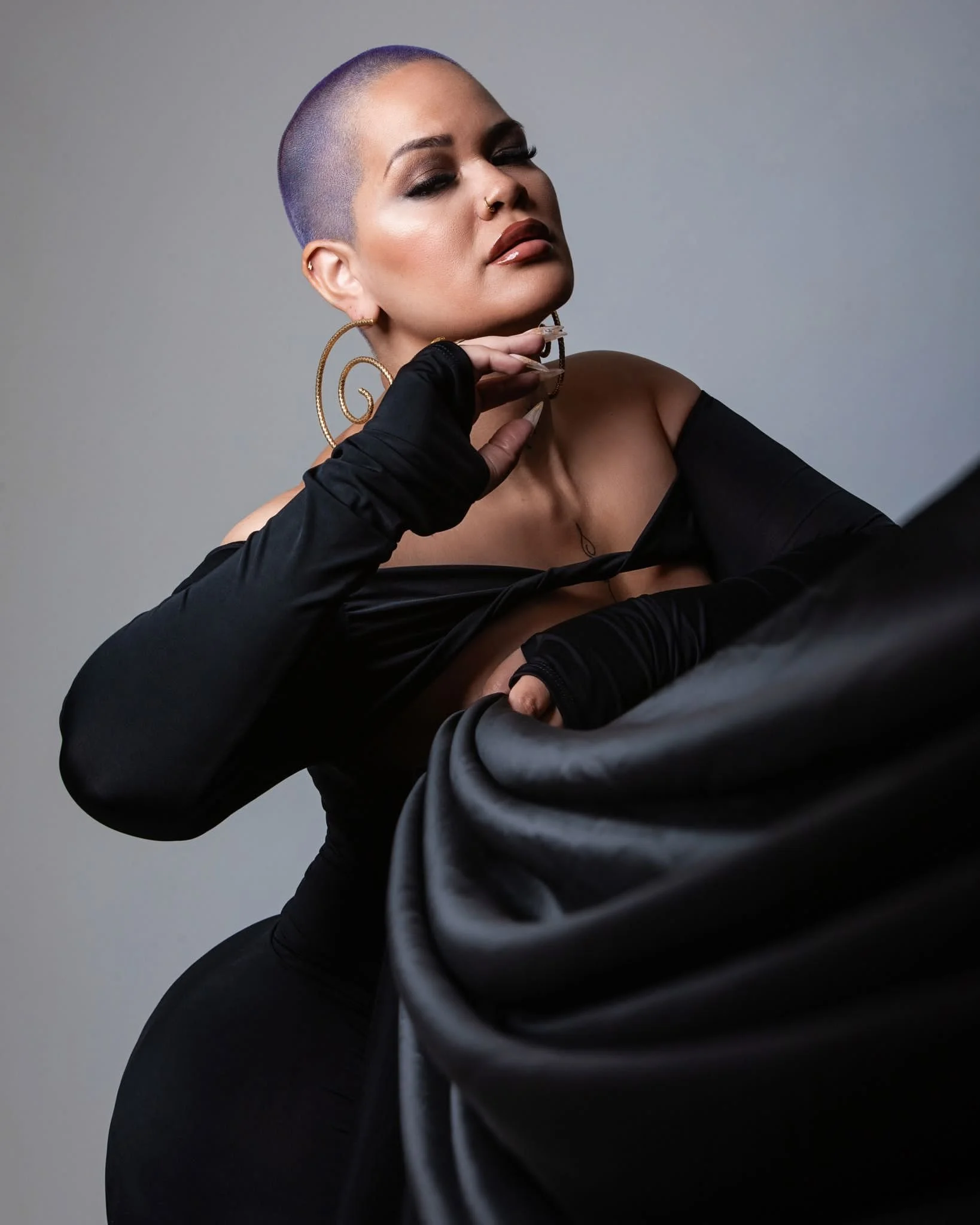 Embracing the Depths: Romy Dya's latest single 'Darkness' Illuminates the Transformative Power of Vulnerability