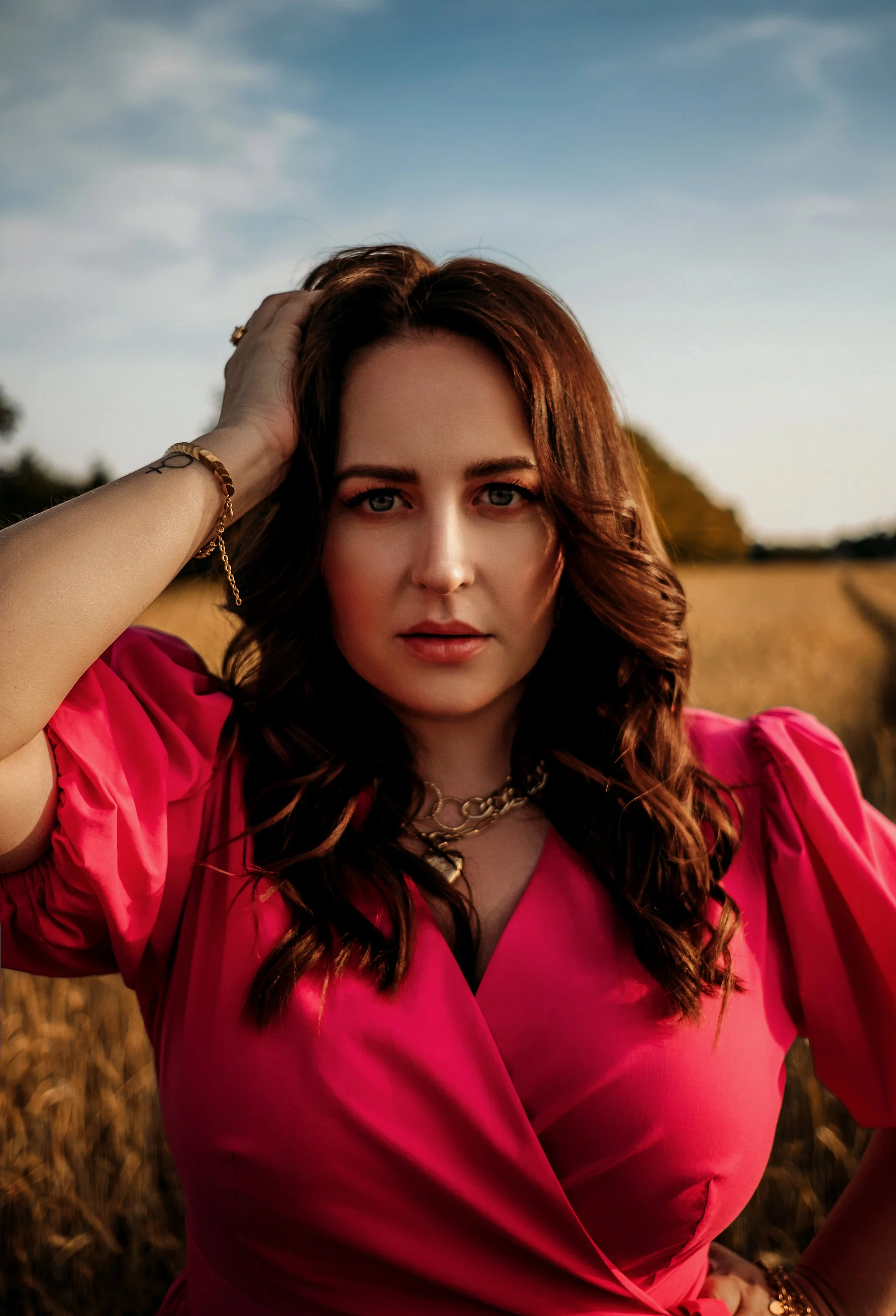 Anaisa's Anthem “Me, Myself And I” Invites You To Forge Your Own Fairytales from the Fires of Resilience.