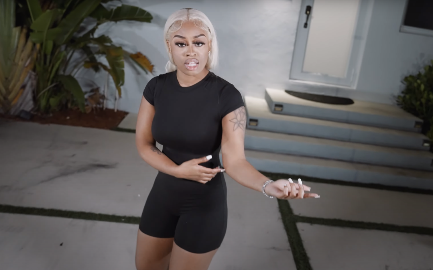 The Real Meladee Brings Fire With Her New Single “ Set The Tone” 