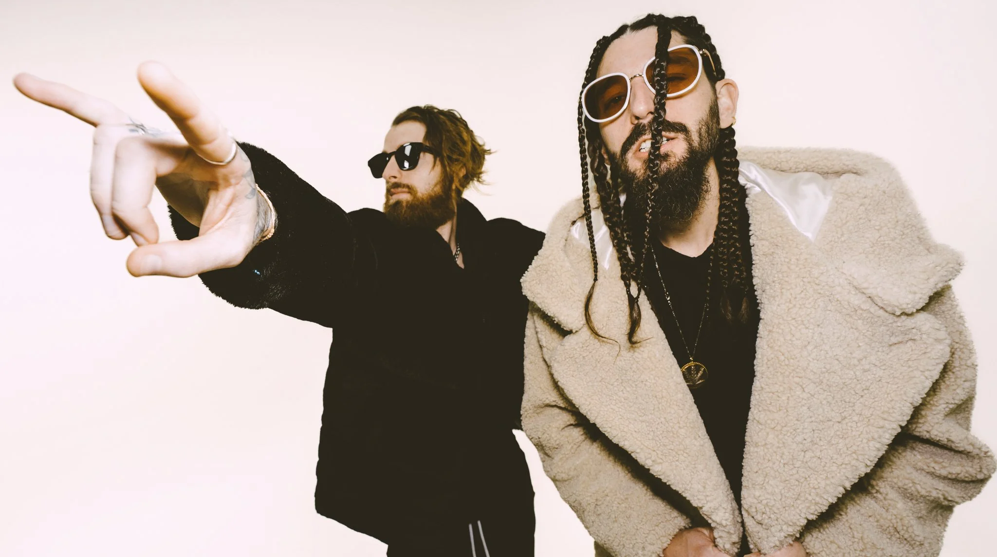 Indie Pop Duo MISSIO Dives Deep into Modern Escapism with 'I Am High' Odyssey.