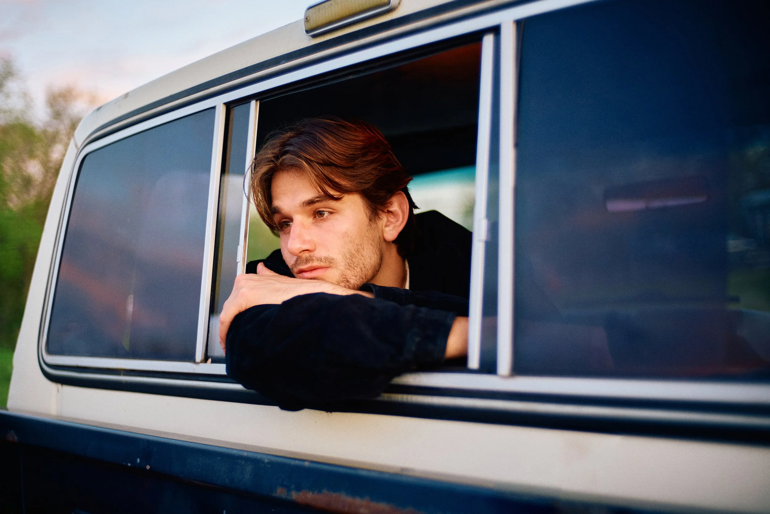 Jonah Kagen Whips Up a Melodic Gelato in “Save My Soul”