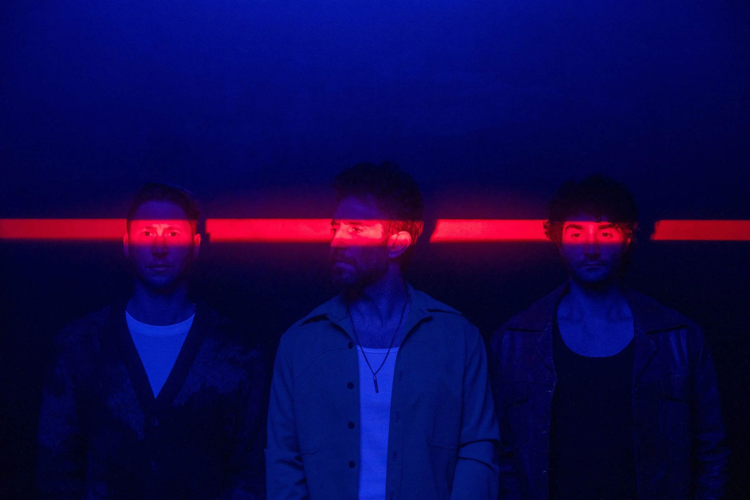 'Fake a Happy Face!' by Smallpools Dances Between Joy and Anguish"