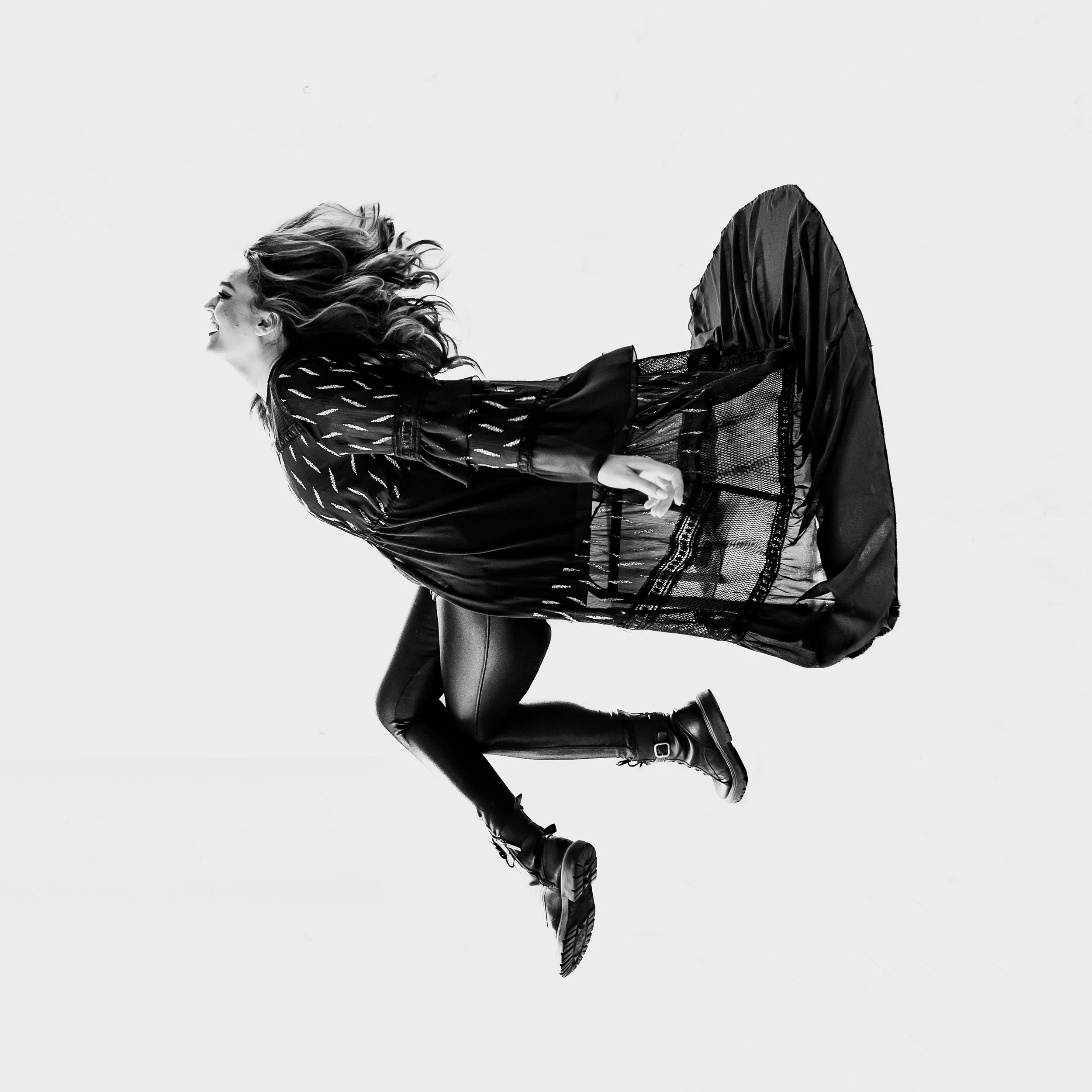 Irish Singer-songwriter Róisín O. Melts Hearts with the Tender Warmth of “Winter With You”
