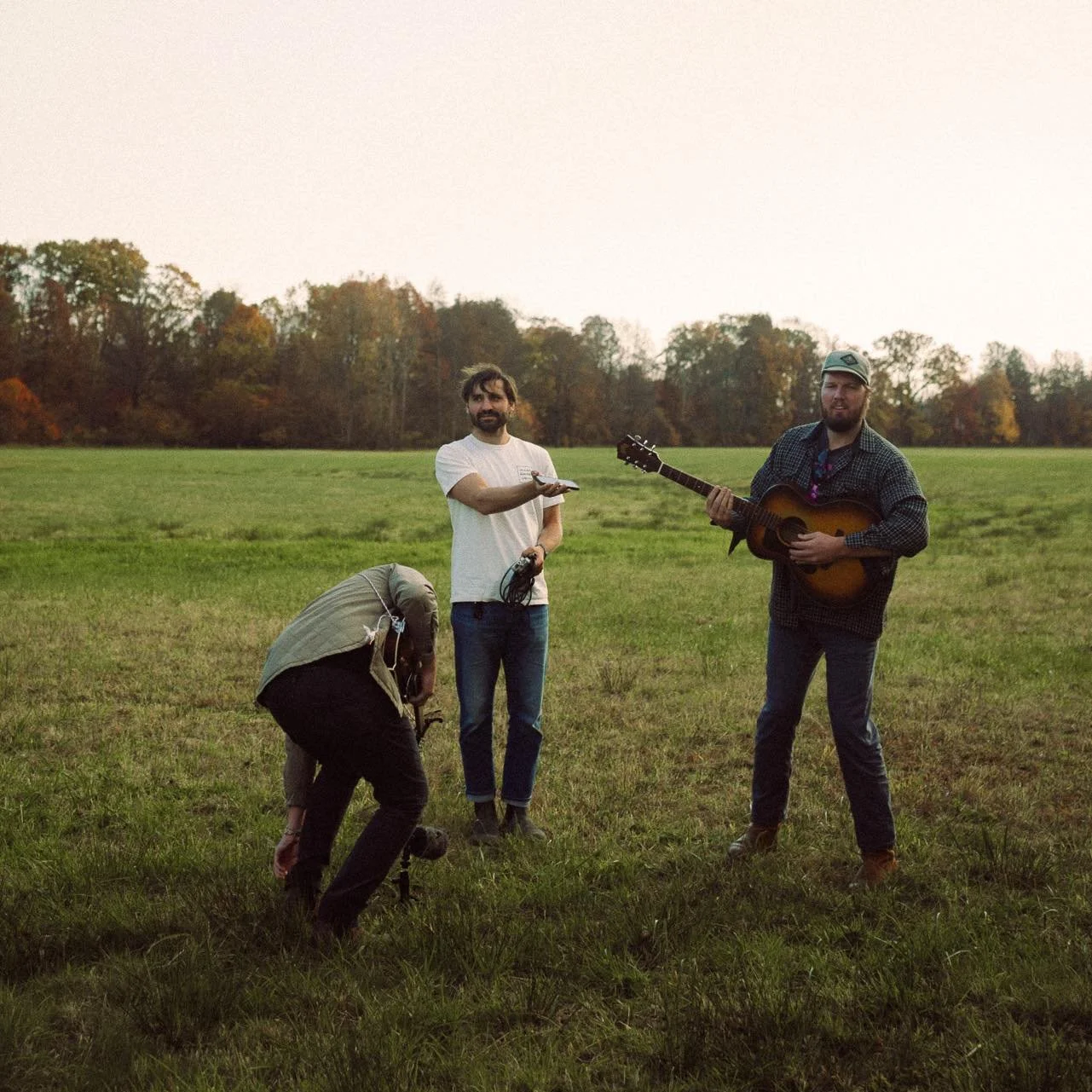 Indie Folk Trio Oliver Hazard Breathes Life into Folk Simplicity with Their EP “Raindrop River”