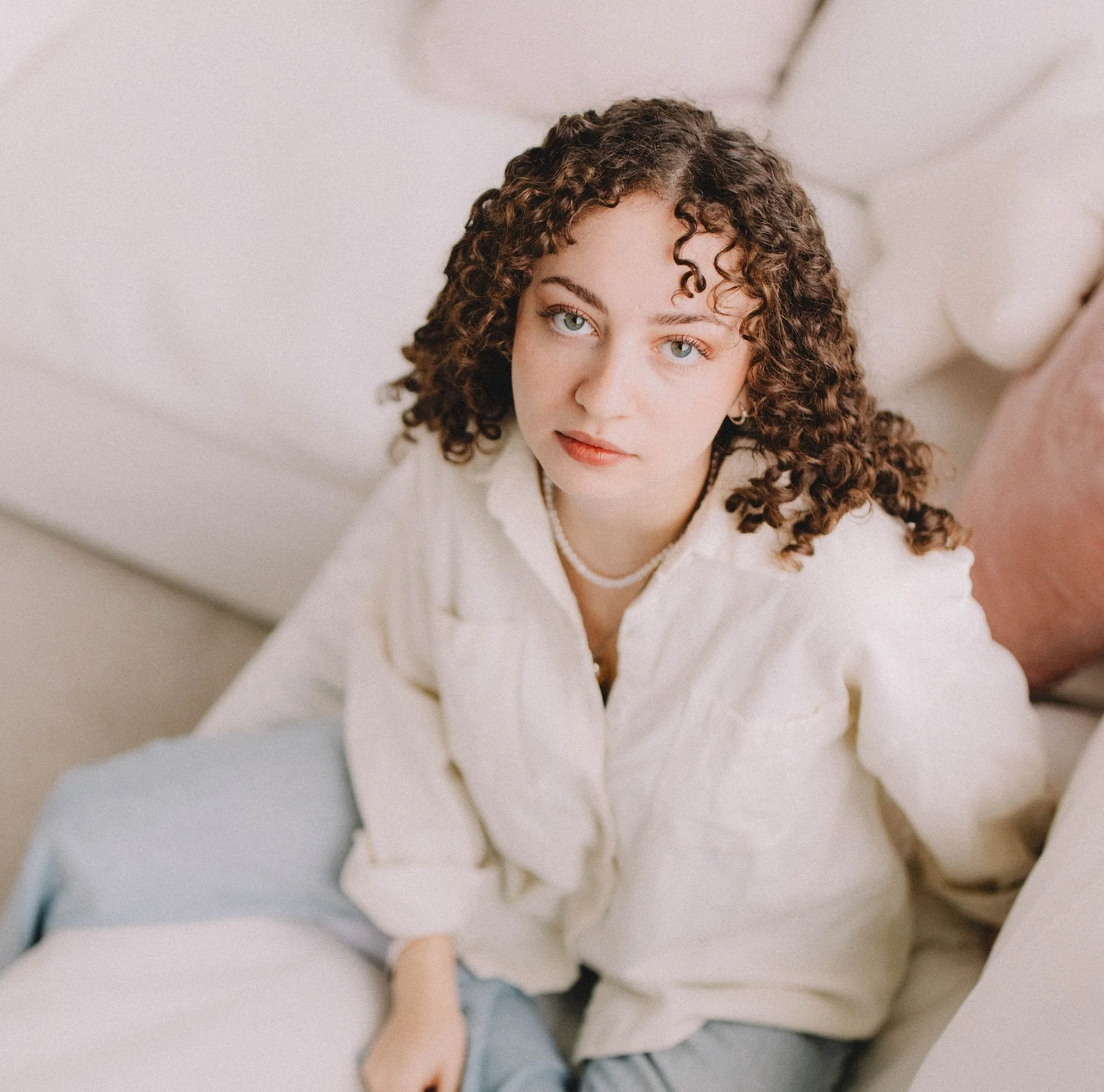 Canadian Artist Avery Raquel’s Single “Nothing More” gently embraces authentic human connection.