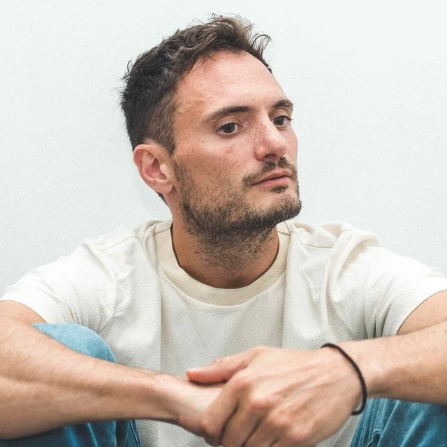 Colourshop’s “Northern Lights” envelops listeners in a tender acoustic dream.