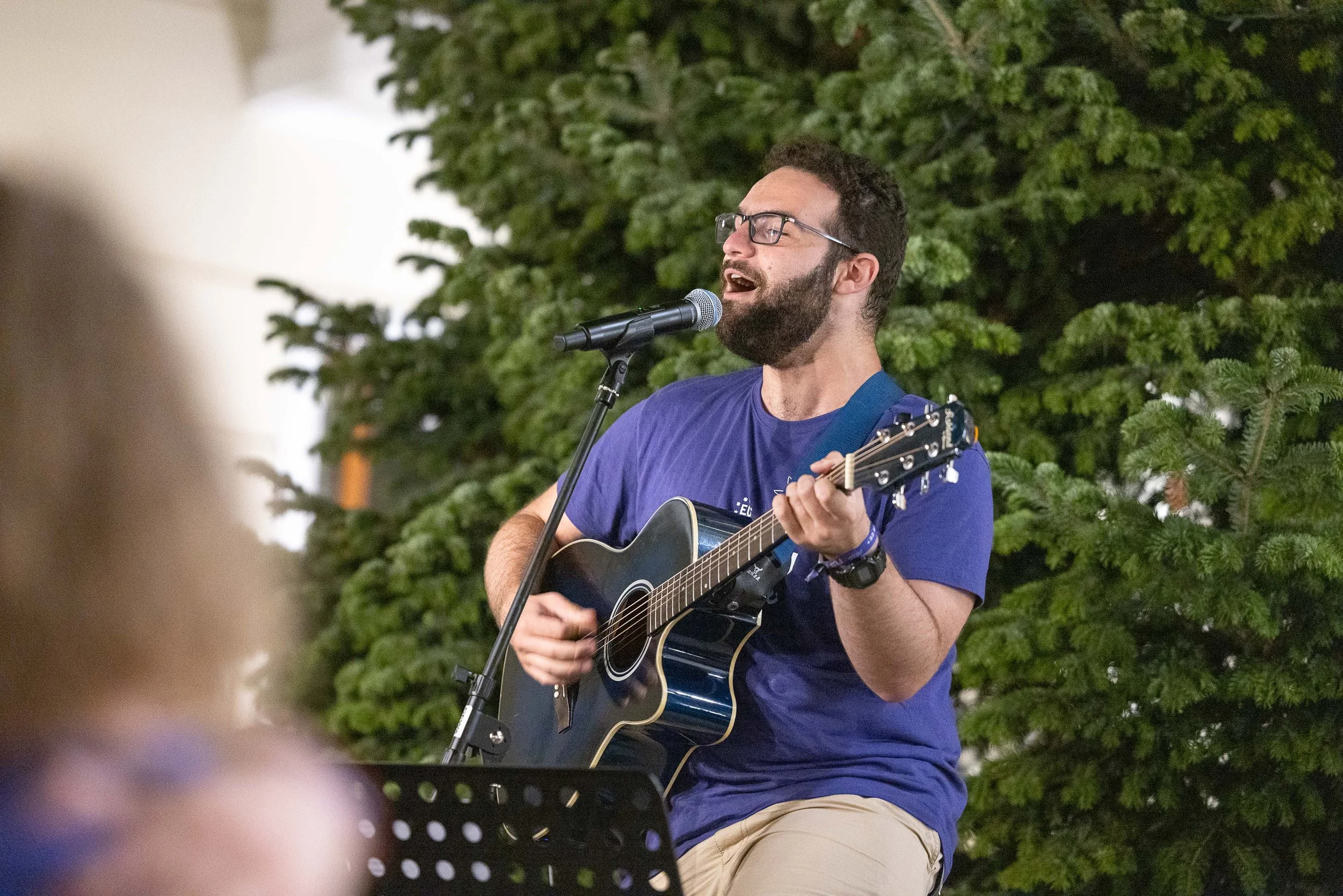 Vic Moissis’ Song “Fire and Steel” Turns Grief into a Fierce Anthem of Protest and Remembrance