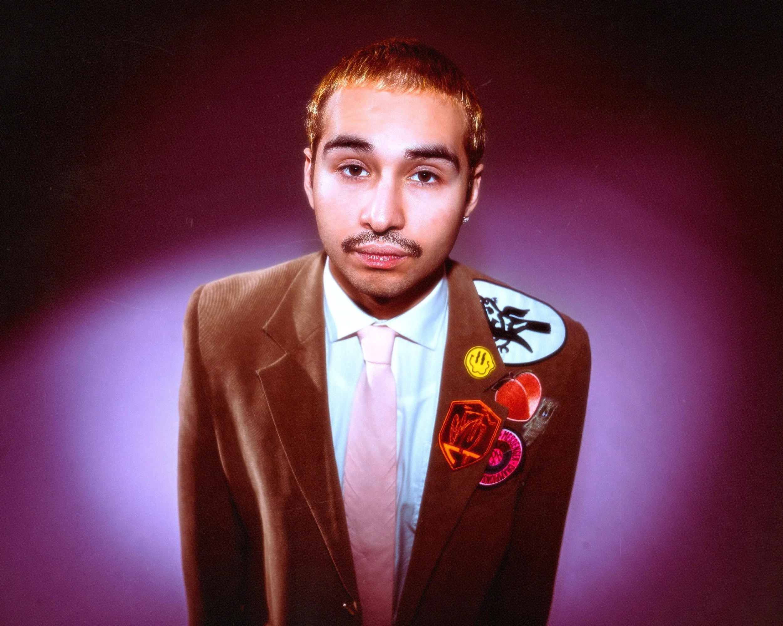 Jhon Allan’s New Single “ARI” Blends Euro-Soul and R&amp;B into a Hypnotic Late-Night Escape