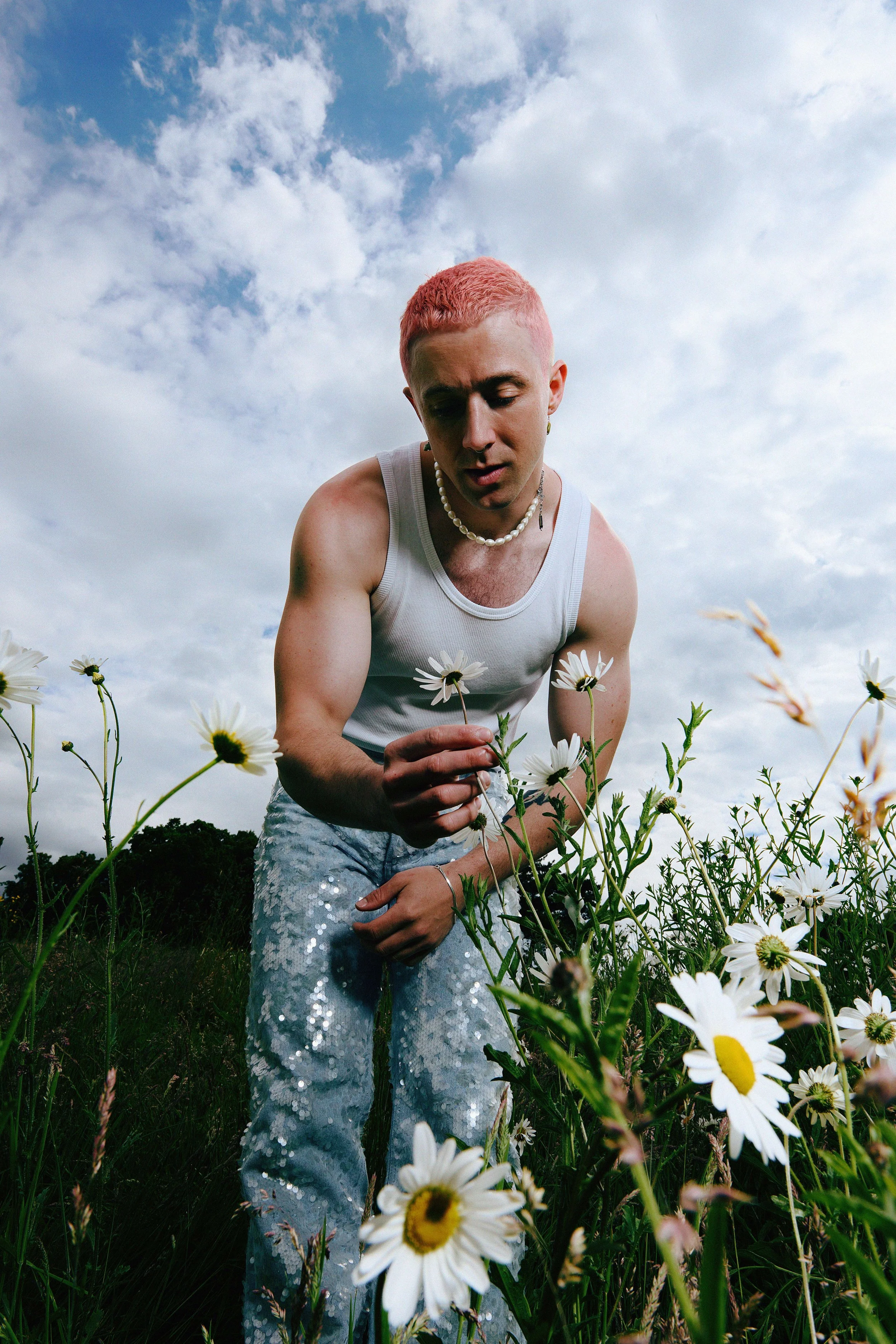 Irish pop sensation Moncrieff Unleashes Euphoric Pop Anthem “Shangri-La” Ahead of Upcoming Album