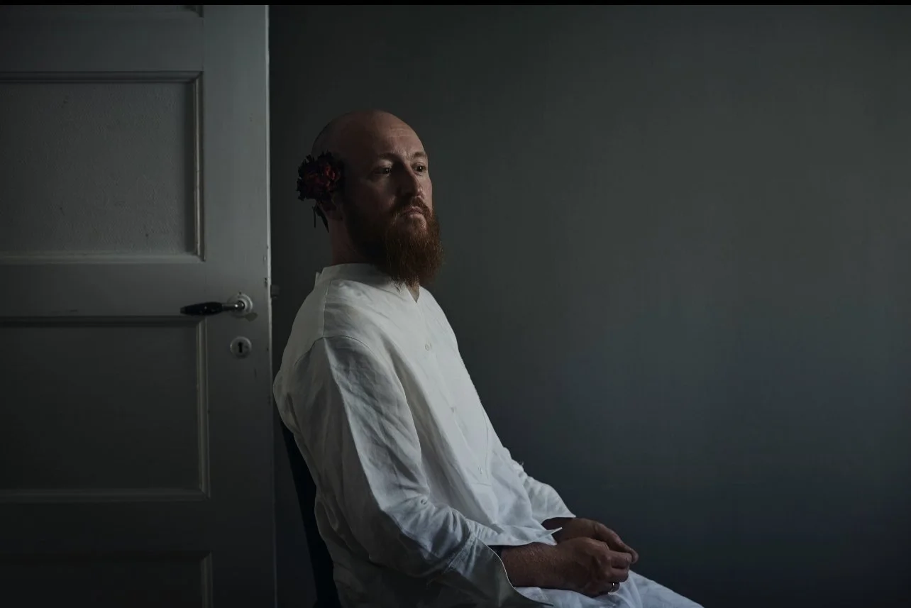 The Moniker Delivers Vinyl-Era Whimsy and Indie-Folk Warmth in the Irresistibly Cozy “There’s Nothing I Wouldn’t Do‑Bi‑Do‑Bi‑Do”