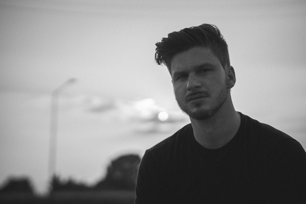 Damien McFly Blends Sunlit Resignation and Indie-Folk Grace in “Down My Spine”