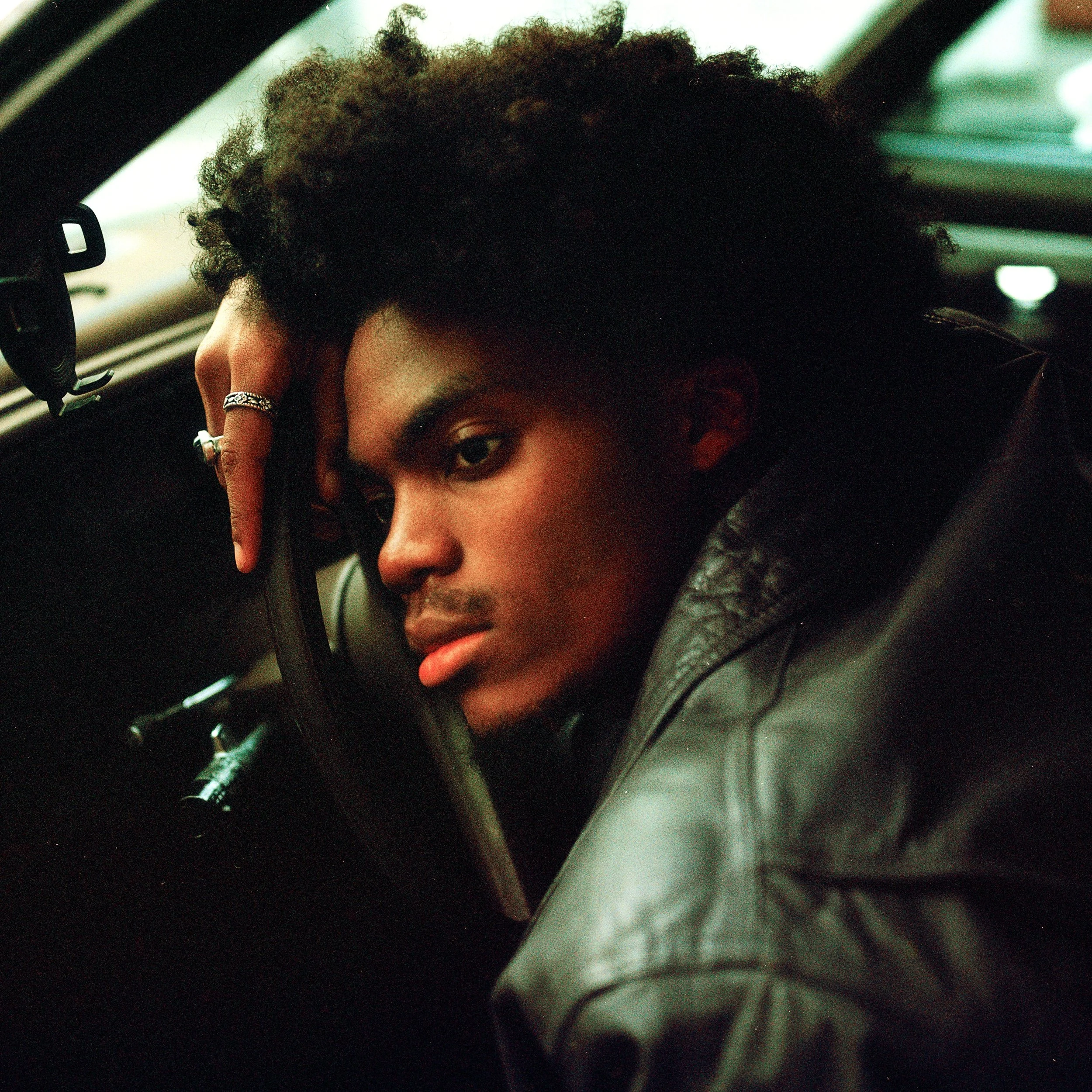 Isaiah Stone Ignites a Psychedelic Breakaway in “Leavin!,” Fusing Vintage Crunch with R&amp;B Swagger in a Riotous Rock Debut