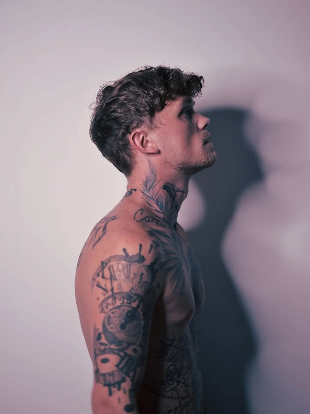 Charlie Lenehan Debuts with Sleek R&amp;B Groover “Waistline”