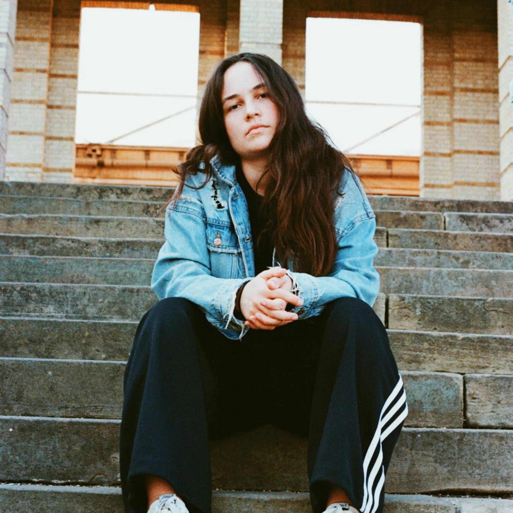 Cerys Georgina Unveils Haunting Alt-Pop Revelation with “DON’T CALL IT”