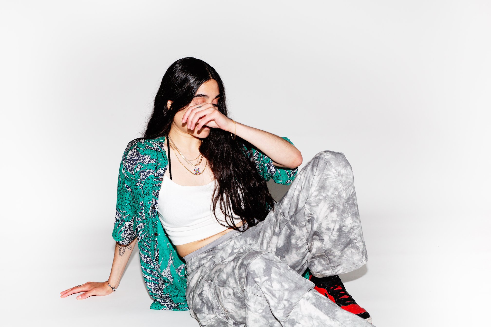 OKARO Blends Cyber-R&amp;B Seduction and Nordic Restraint on Luminous Single “Like That”