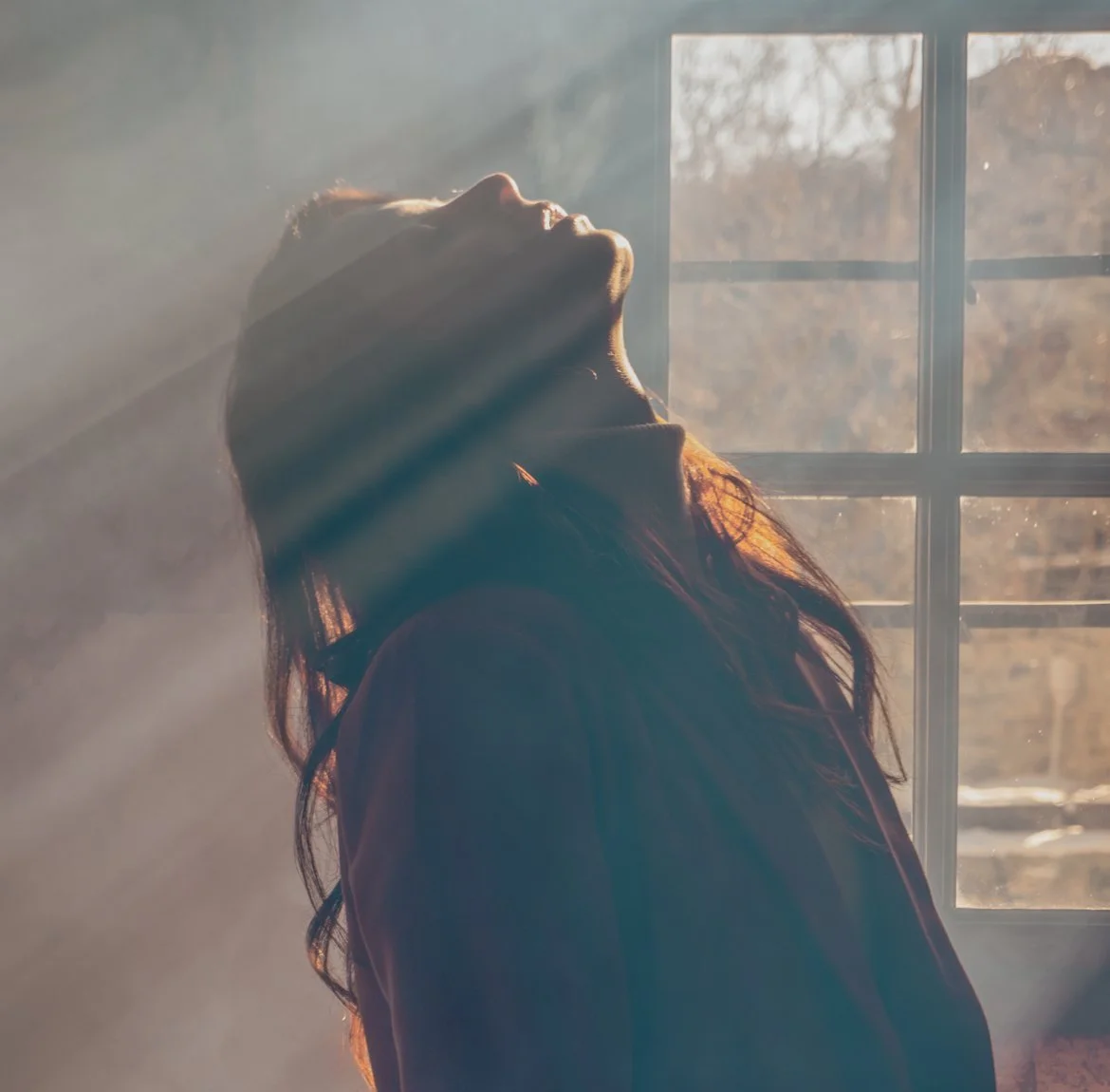 KØLEEN Twirls into Self-Love and Summer Radiance with Unapologetic Anthem “I Like It Like That”
