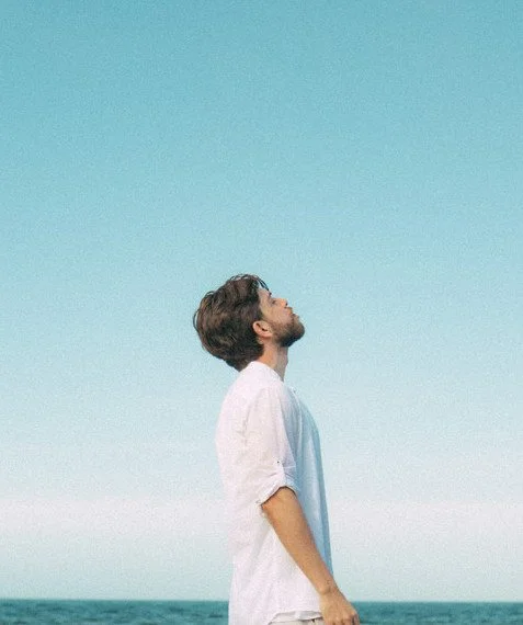 Giovani Marcia Shares “Round Trips flights,” a Neo-Soul Ballad of Love as Itinerary